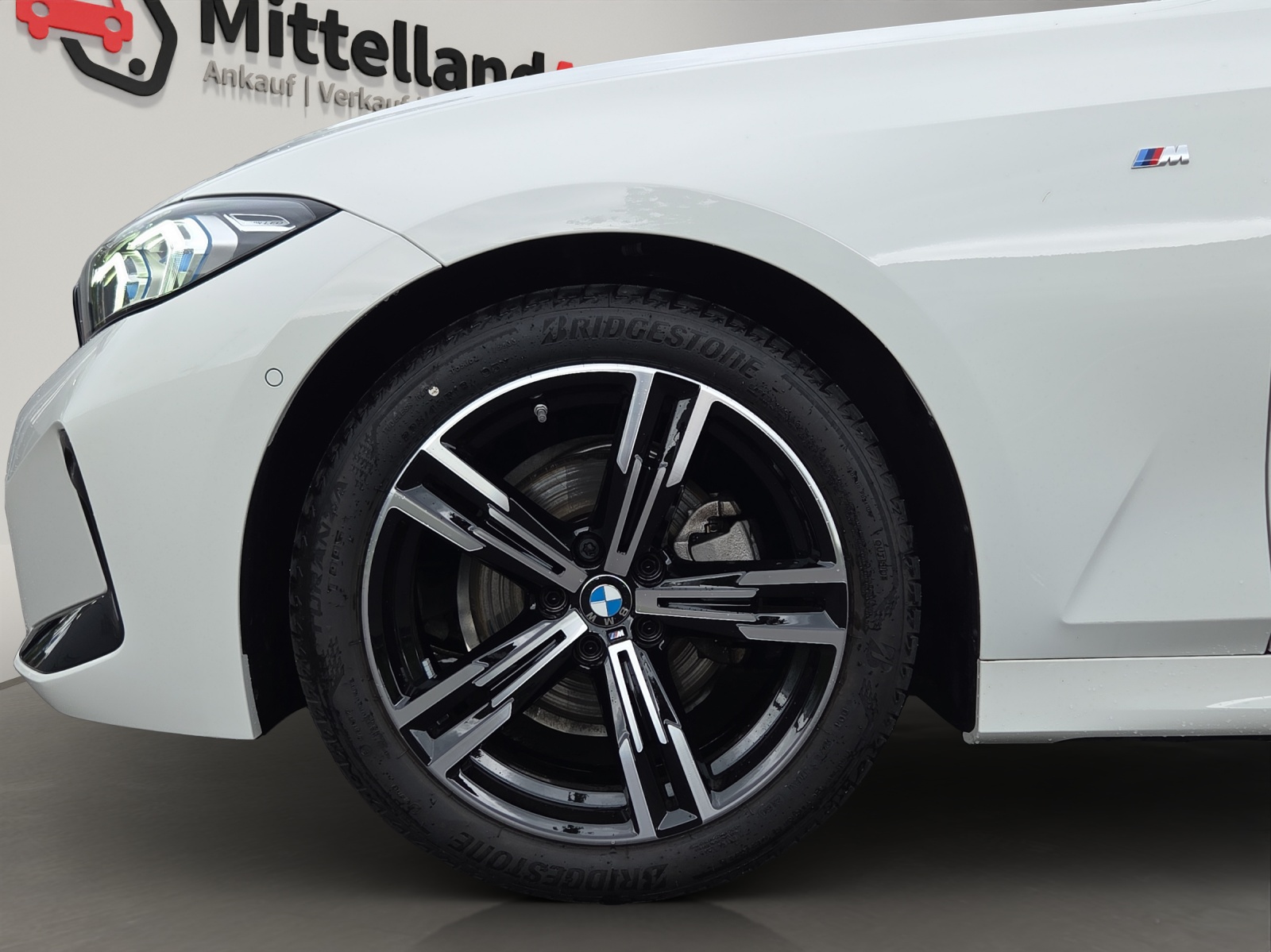 BMW 320d xDrive 48V Touring Steptronic M Sport-image-5
