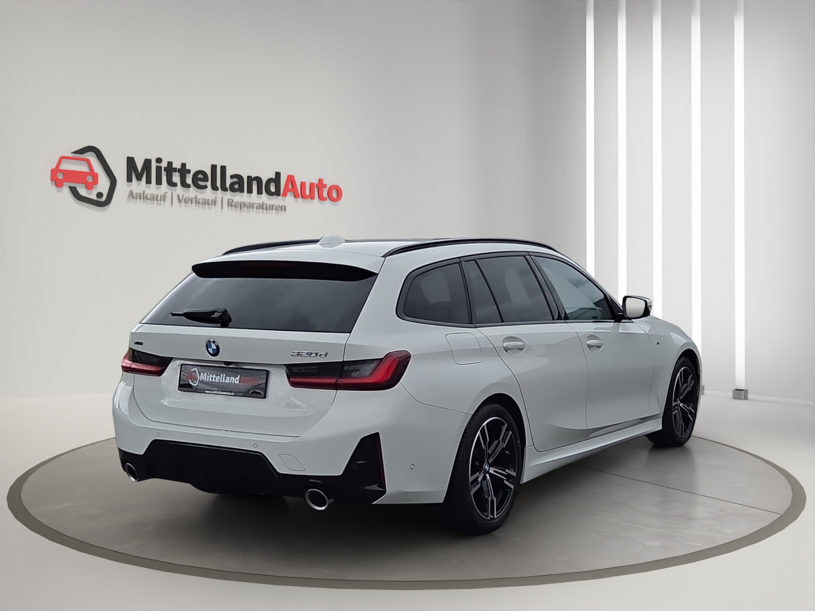 BMW 320d xDrive 48V Touring Steptronic M Sport-image-11
