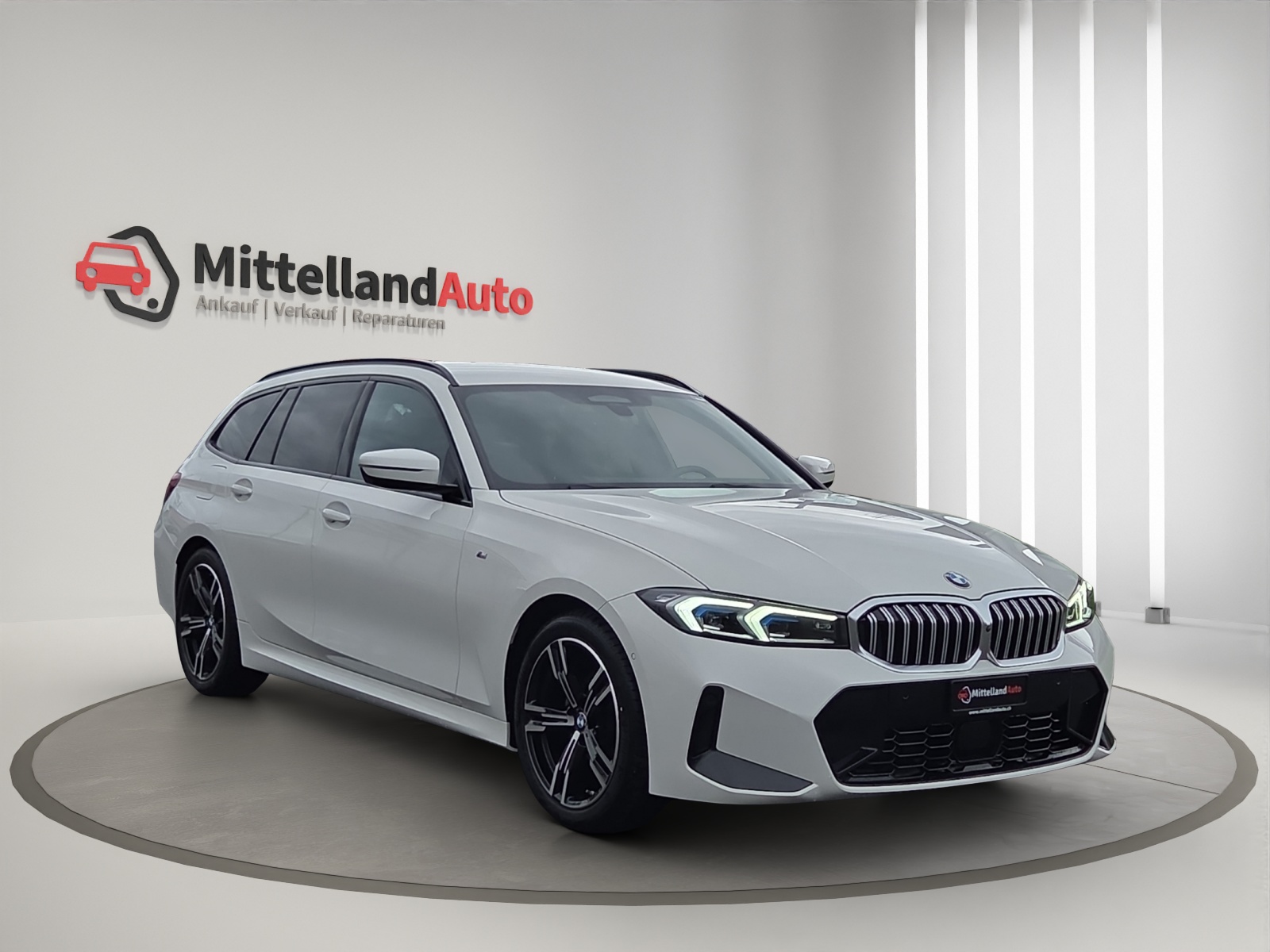 BMW 320d xDrive 48V Touring Steptronic M Sport-image-2