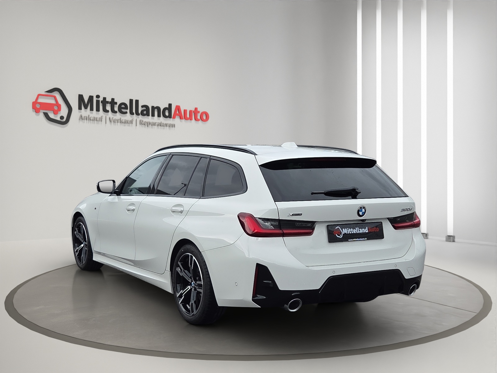 BMW 320d xDrive 48V Touring Steptronic M Sport-image-13