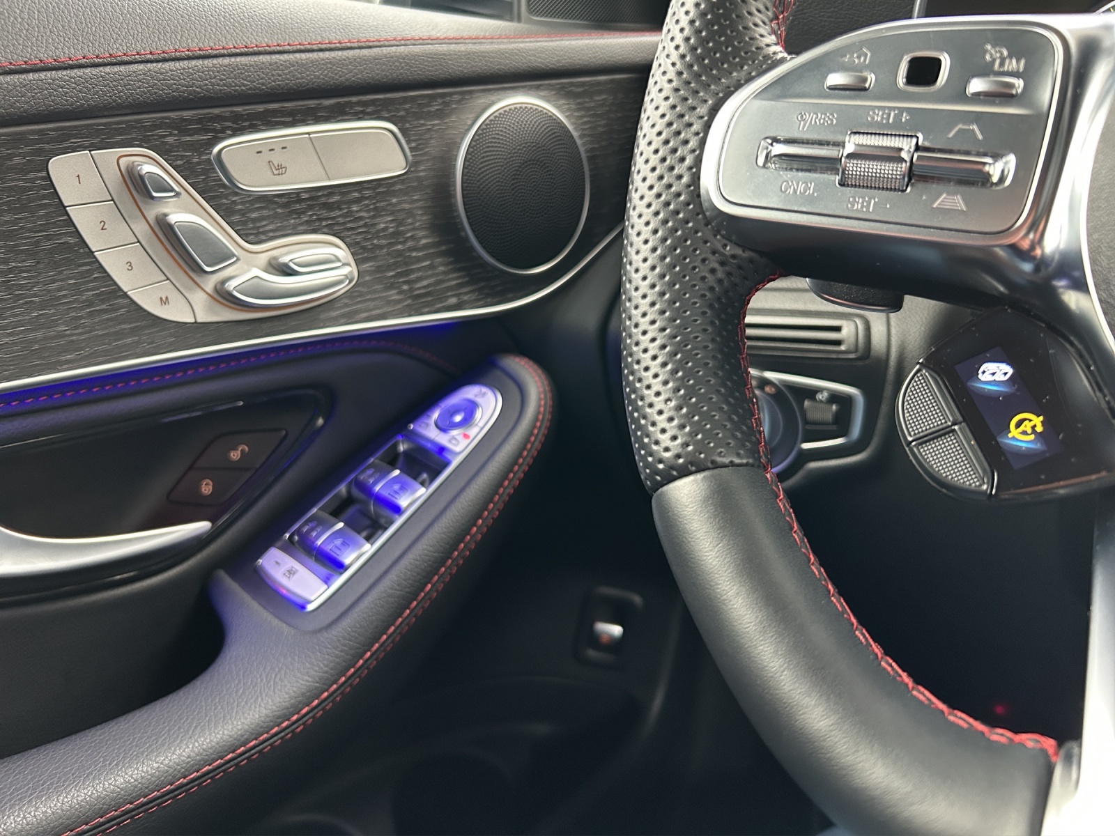 MERCEDES-BENZ GLC 43 AMG 4Matic 9G-Tronic-image-12