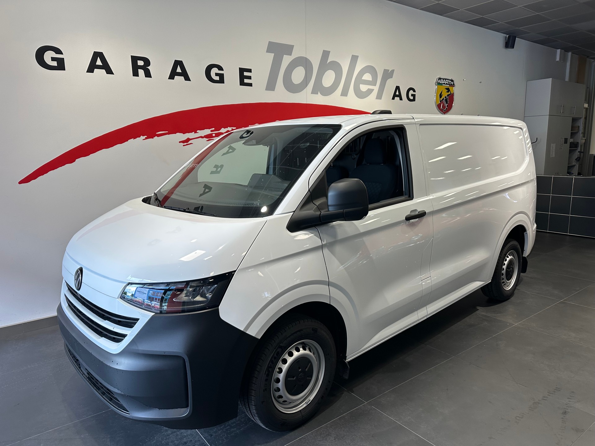 VW Transporter 2.0 TDI-image-2