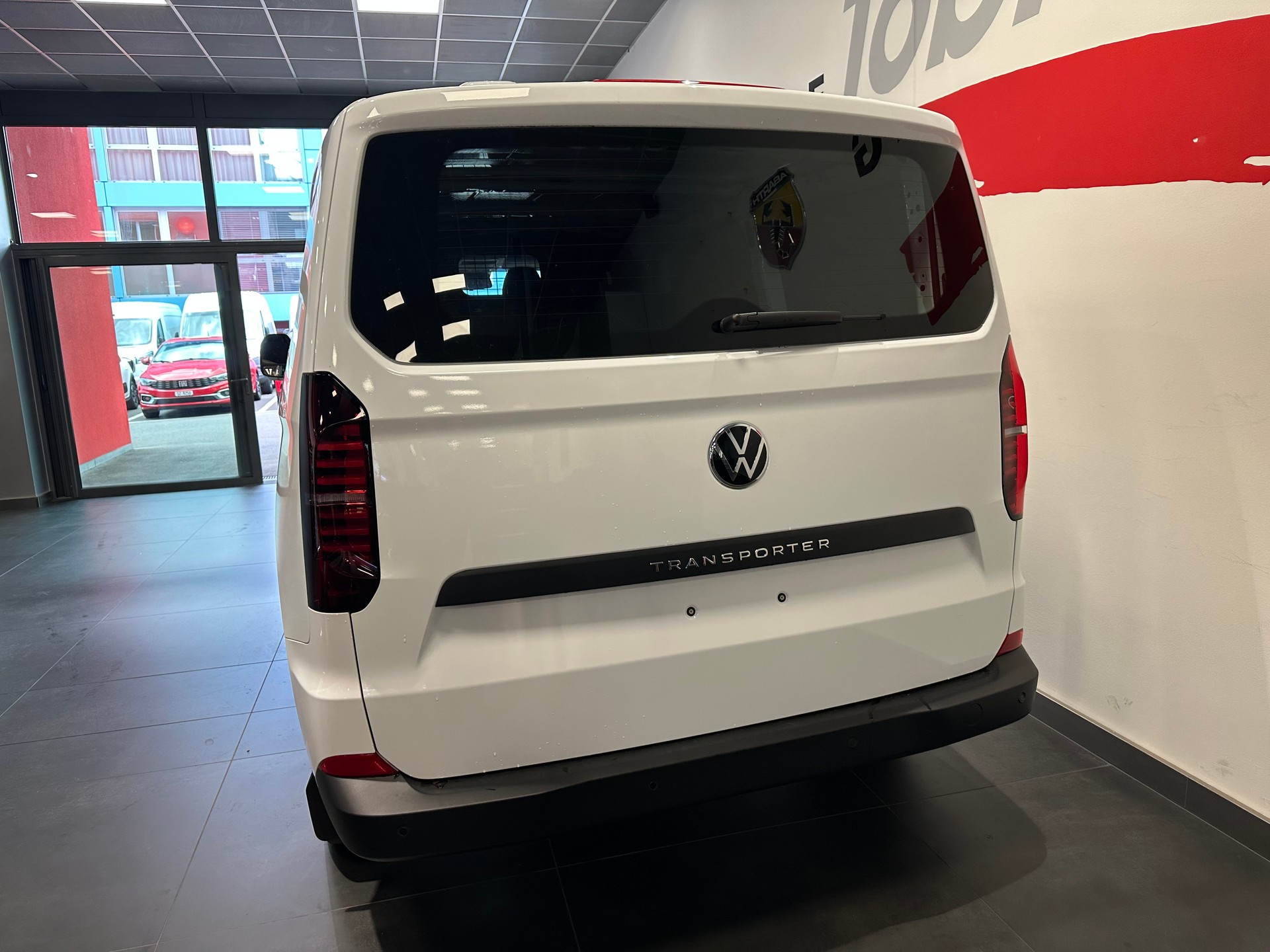 VW Transporter 2.0 TDI-image-11