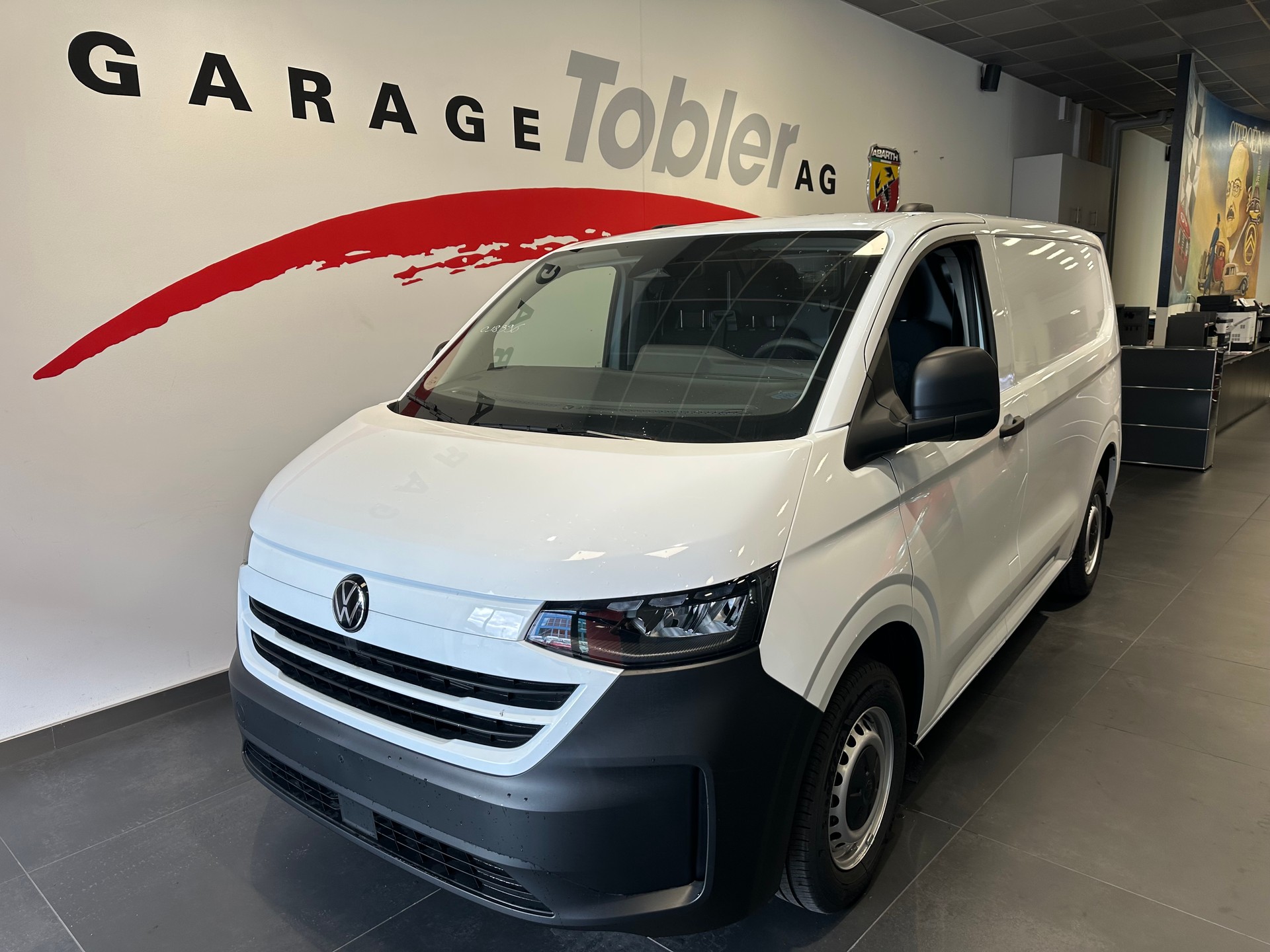 VW Transporter 2.0 TDI-image-4