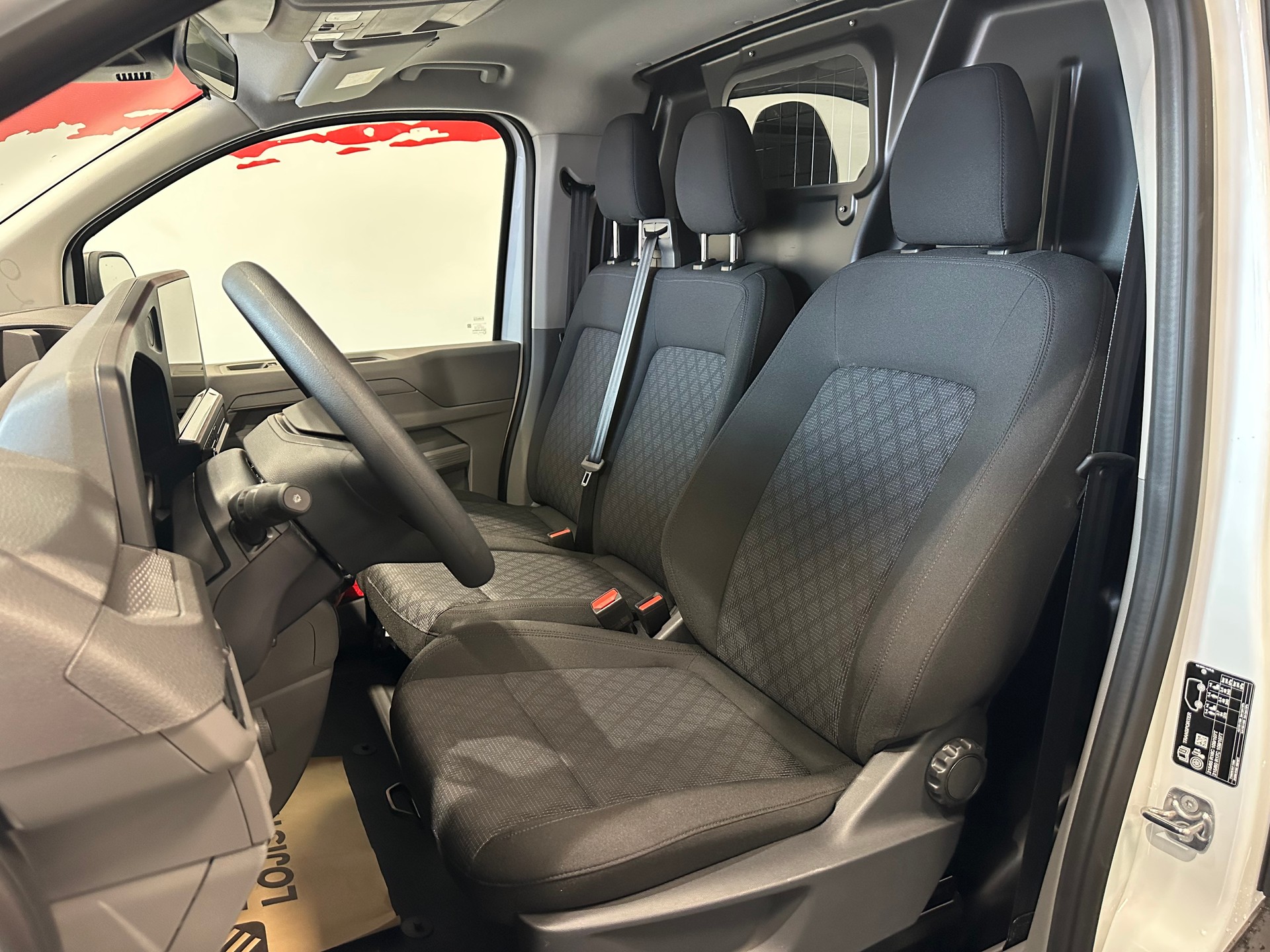 VW Transporter 2.0 TDI-image-18