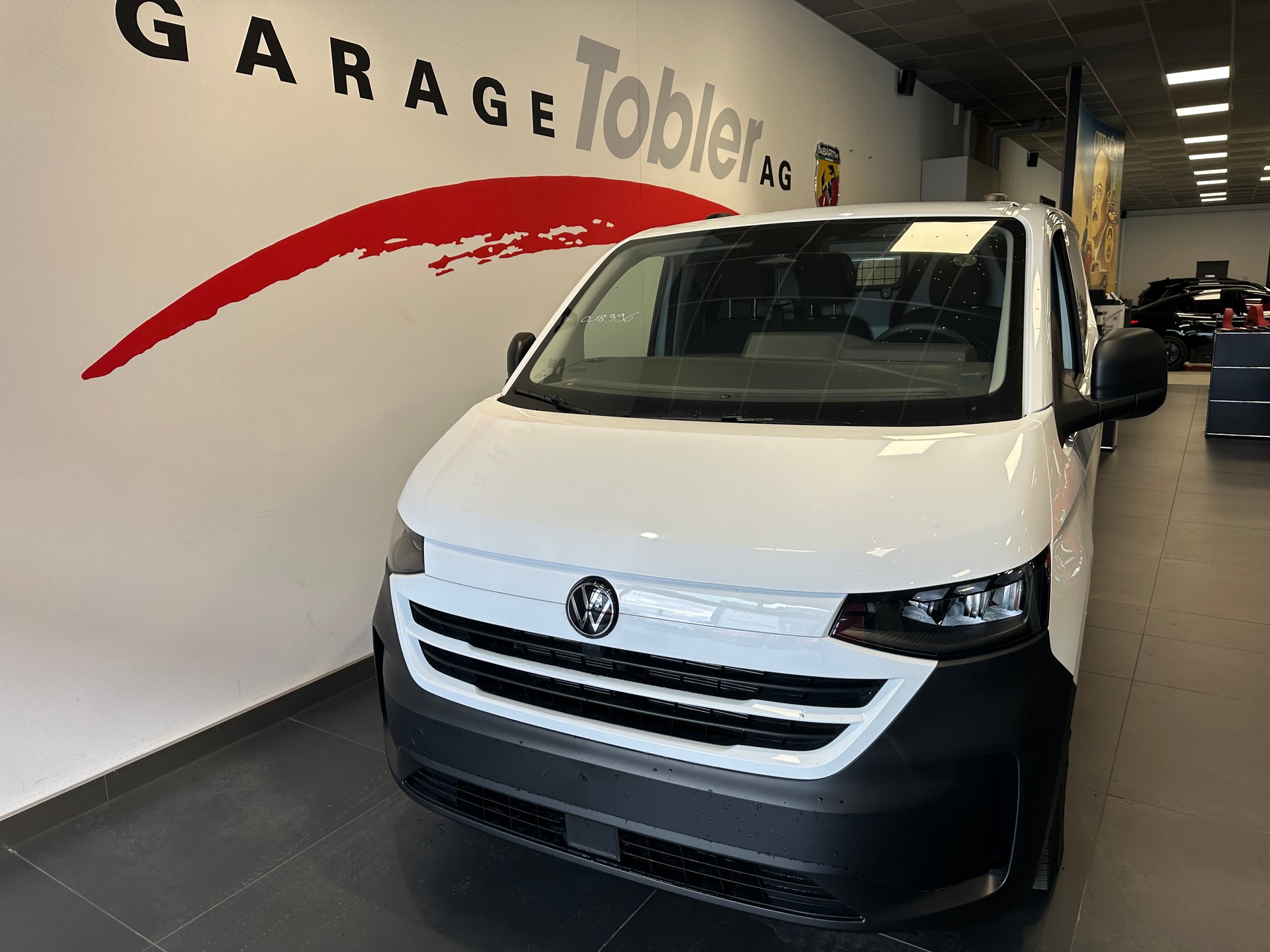 VW Transporter 2.0 TDI-image-6