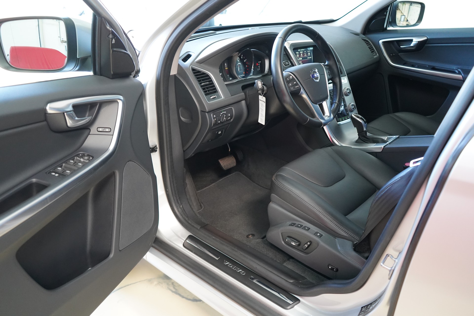 VOLVO XC60 T5 Executive Geartronic-image-16