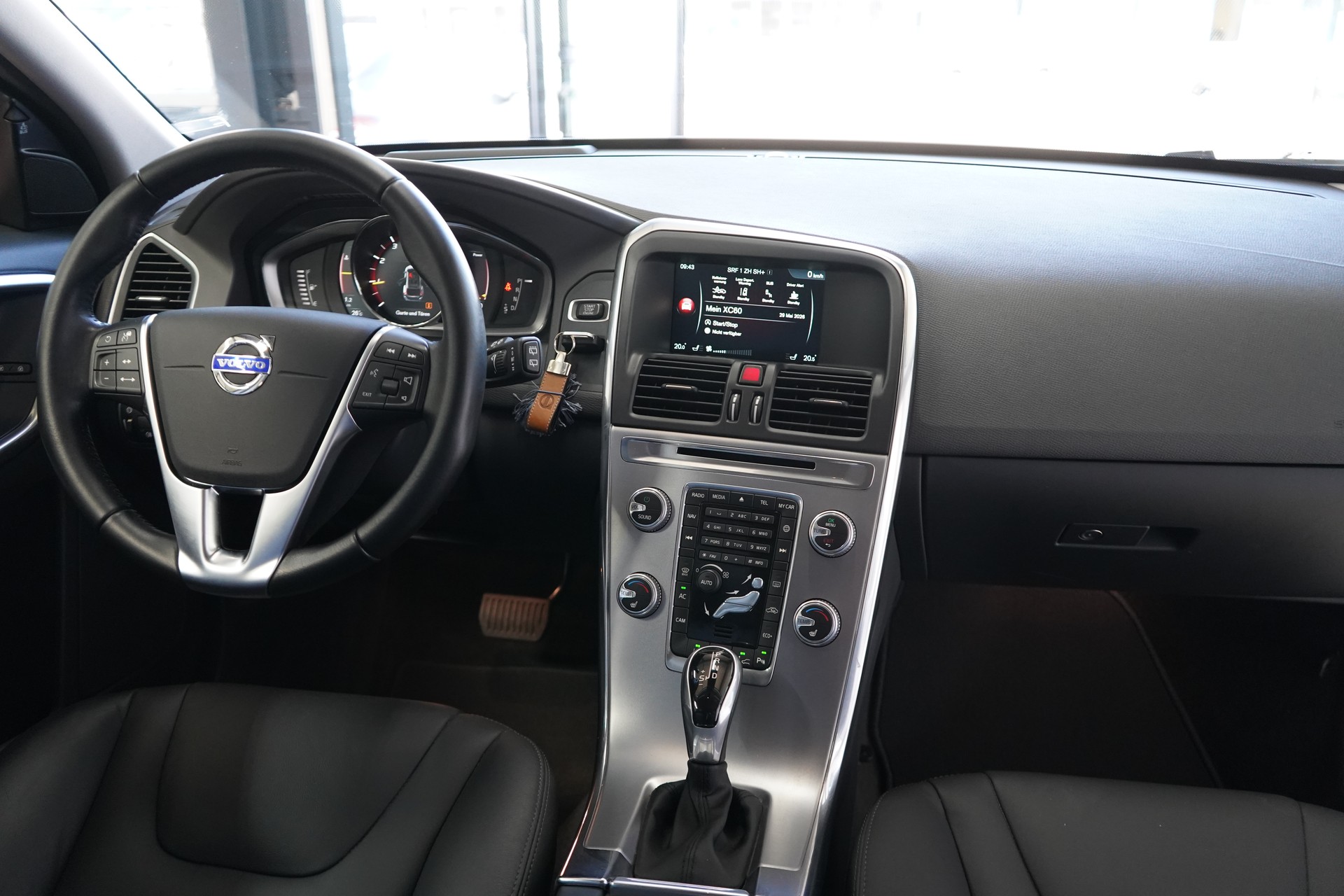 VOLVO XC60 T5 Executive Geartronic-image-25
