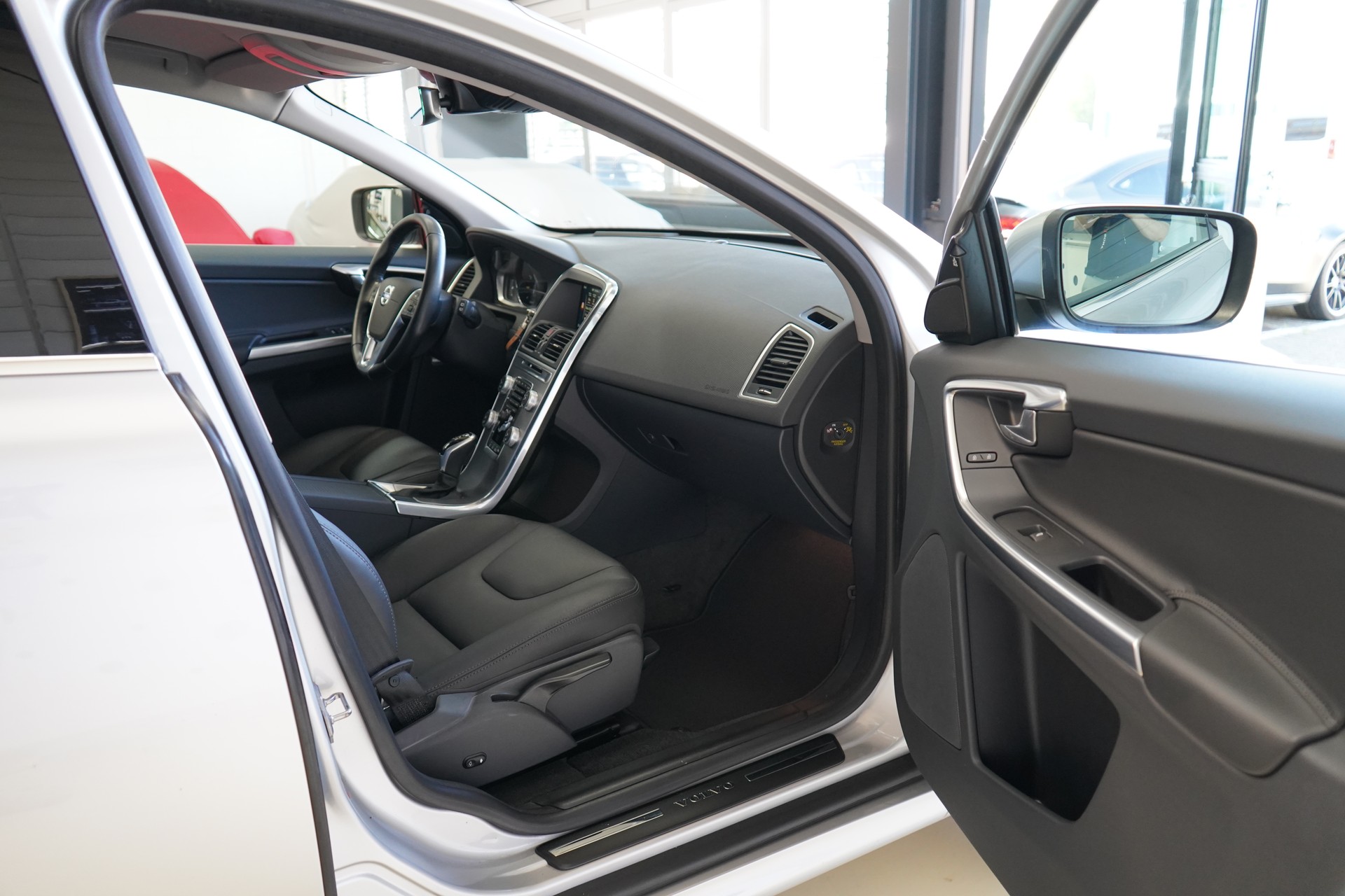 VOLVO XC60 T5 Executive Geartronic-image-23