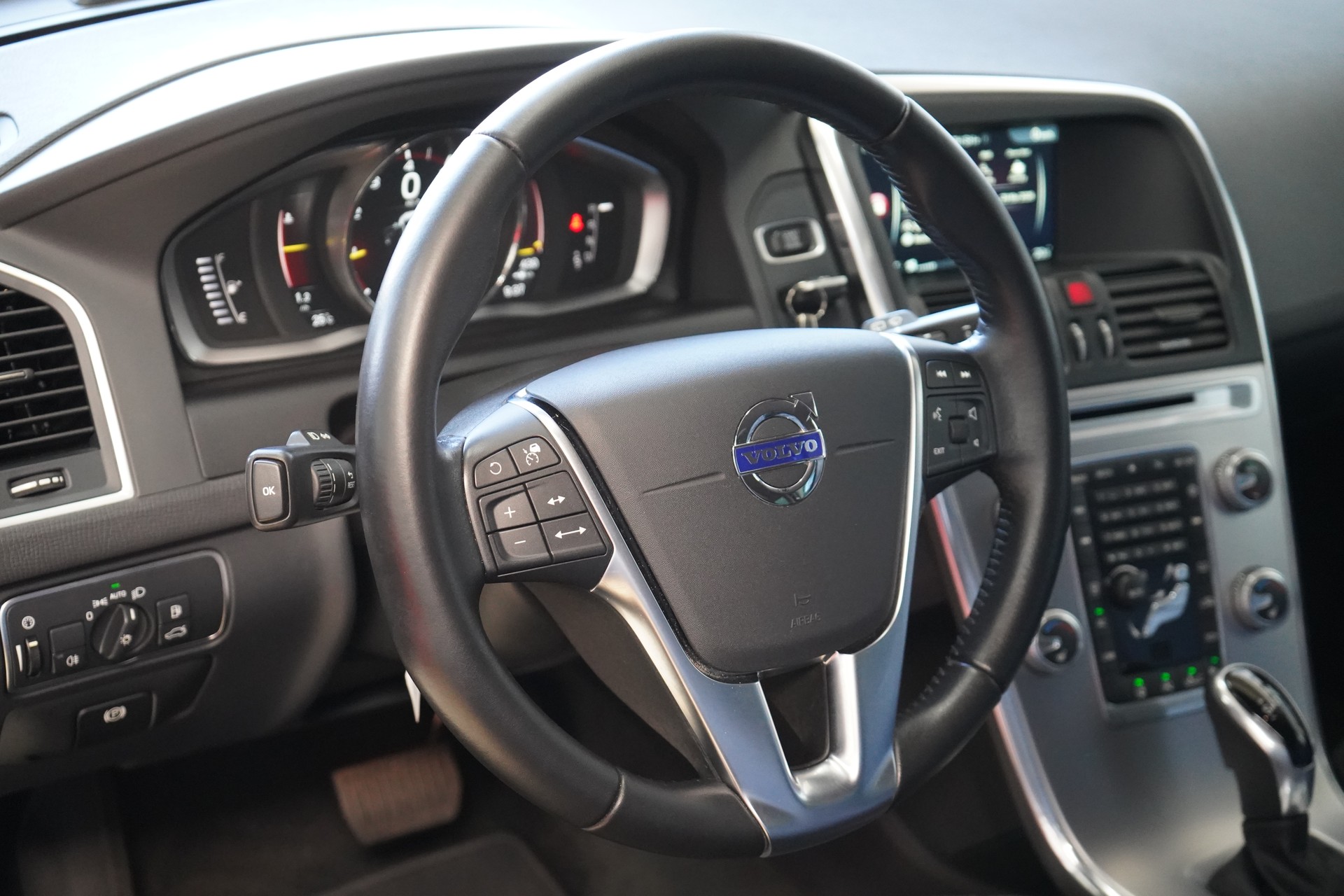 VOLVO XC60 T5 Executive Geartronic-image-18
