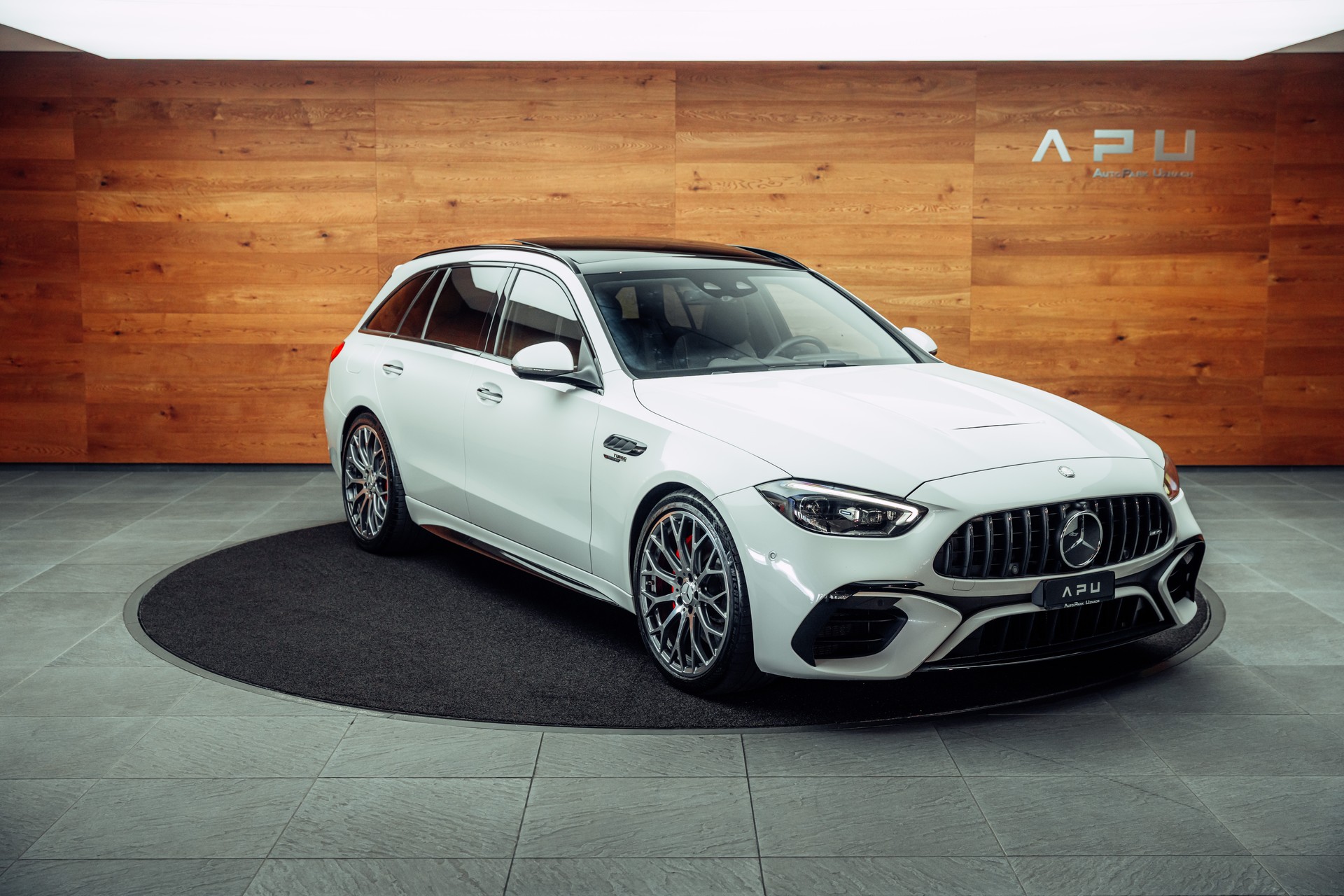 MERCEDES-BENZ C 63 S AMG T E Performance 4 Matic Executive Edition-image-0