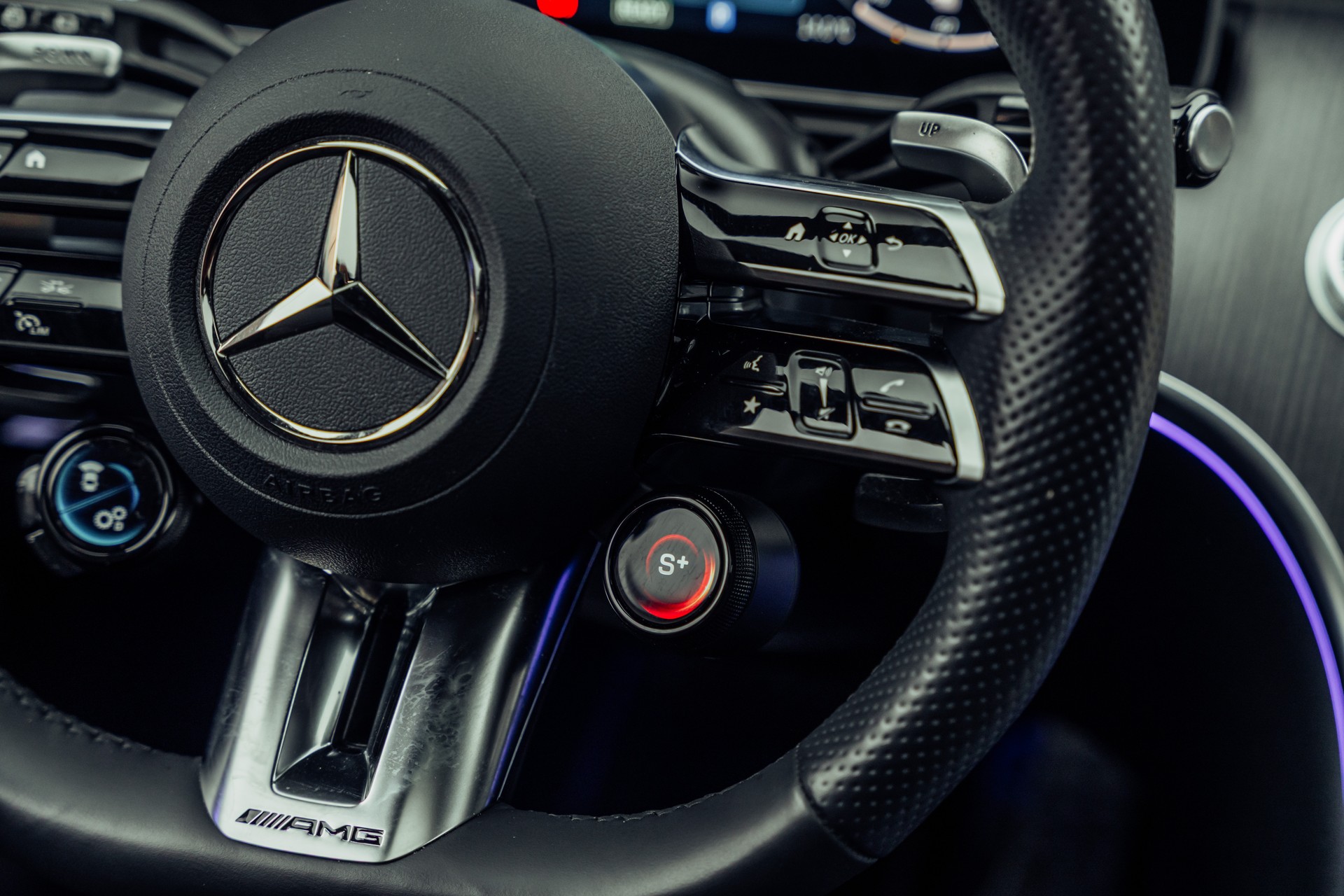 MERCEDES-BENZ C 63 S AMG T E Performance 4 Matic Executive Edition-image-17