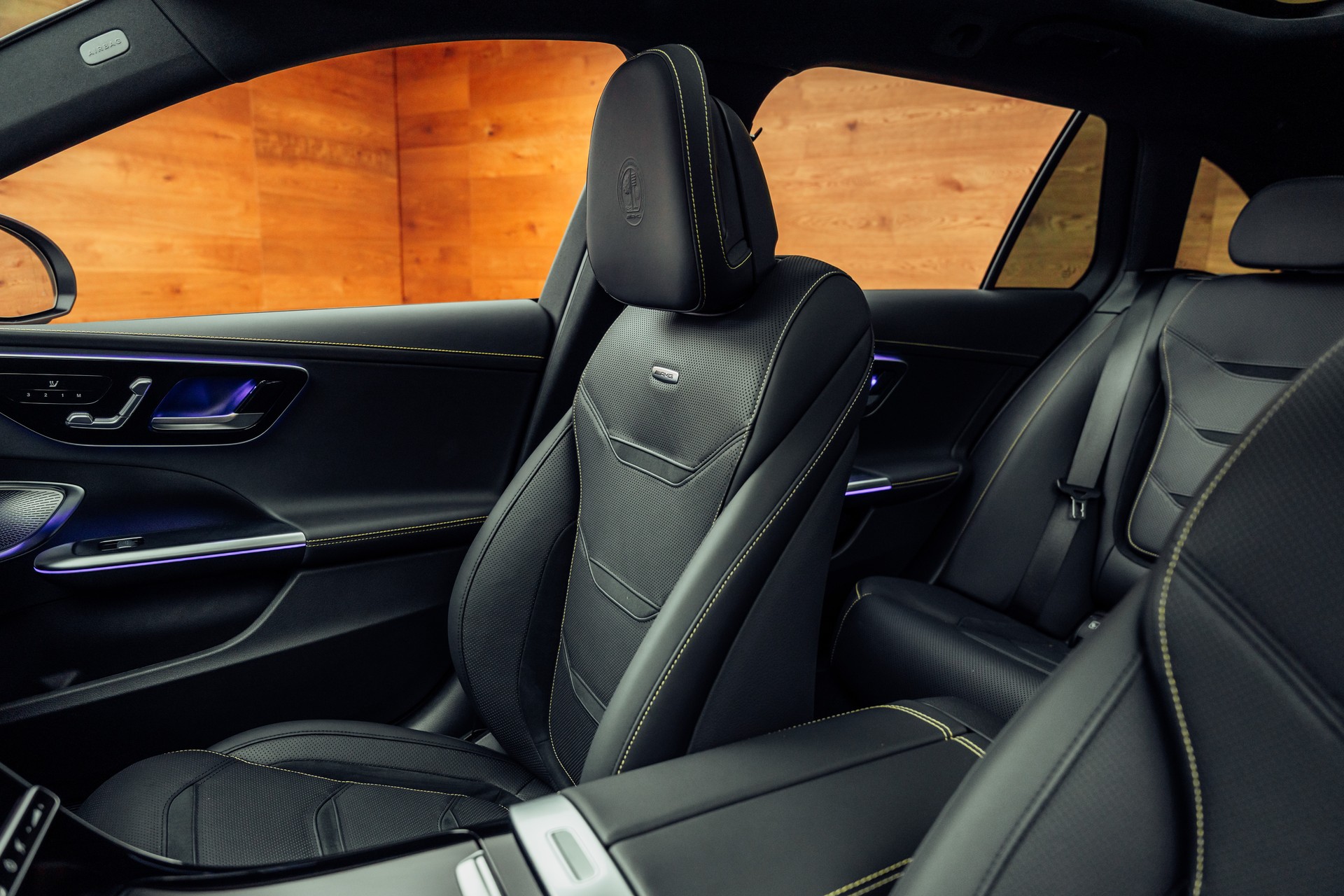 MERCEDES-BENZ C 63 S AMG T E Performance 4 Matic Executive Edition-image-8