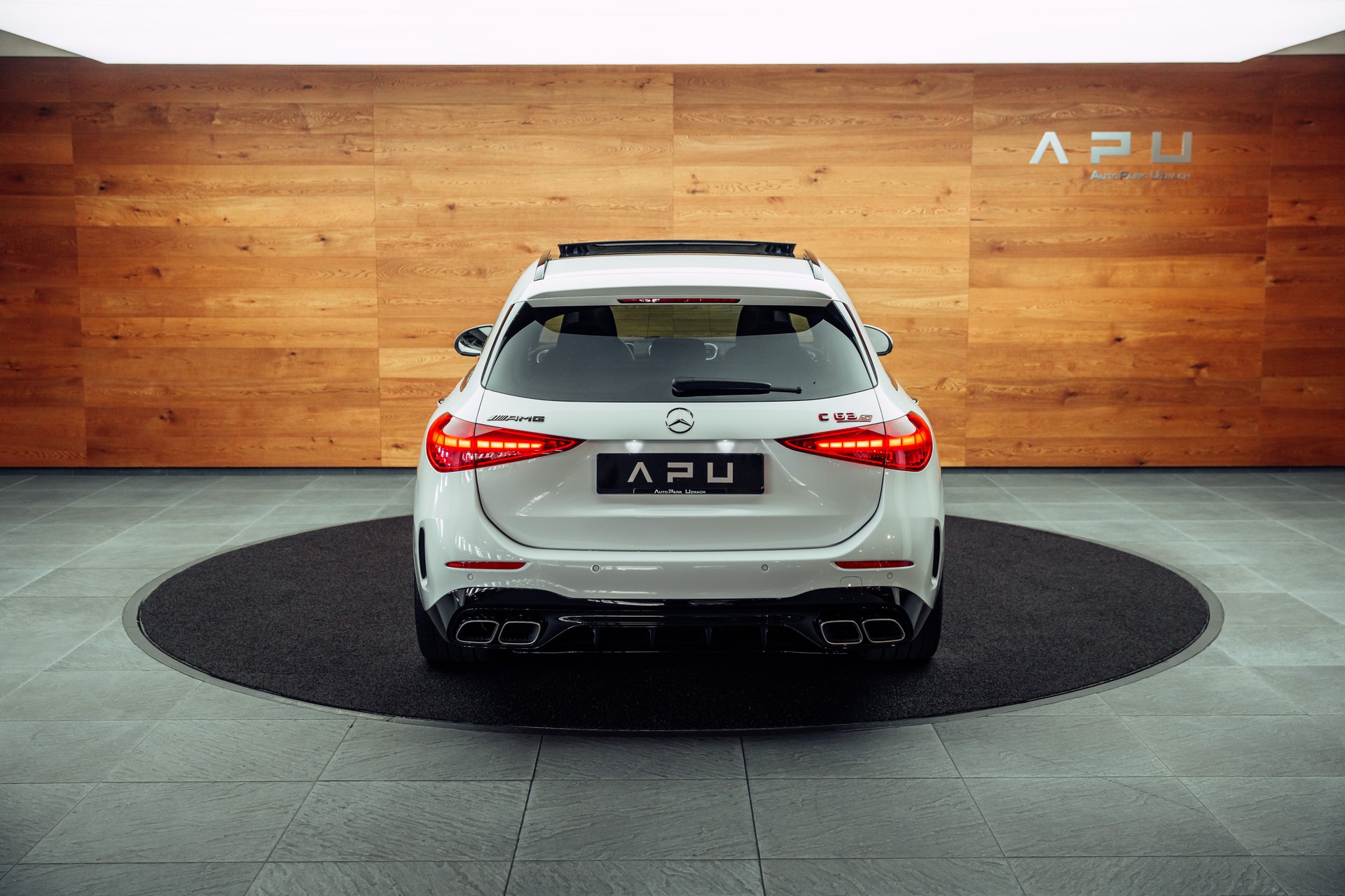 MERCEDES-BENZ C 63 S AMG T E Performance 4 Matic Executive Edition-image-18