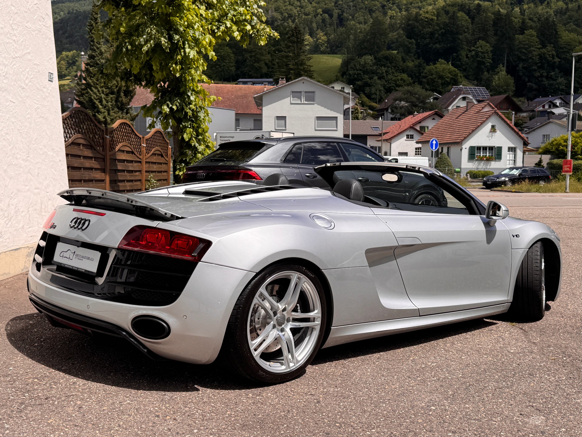 AUDI R8 Spyder 5.2 R-Tronic-image-1