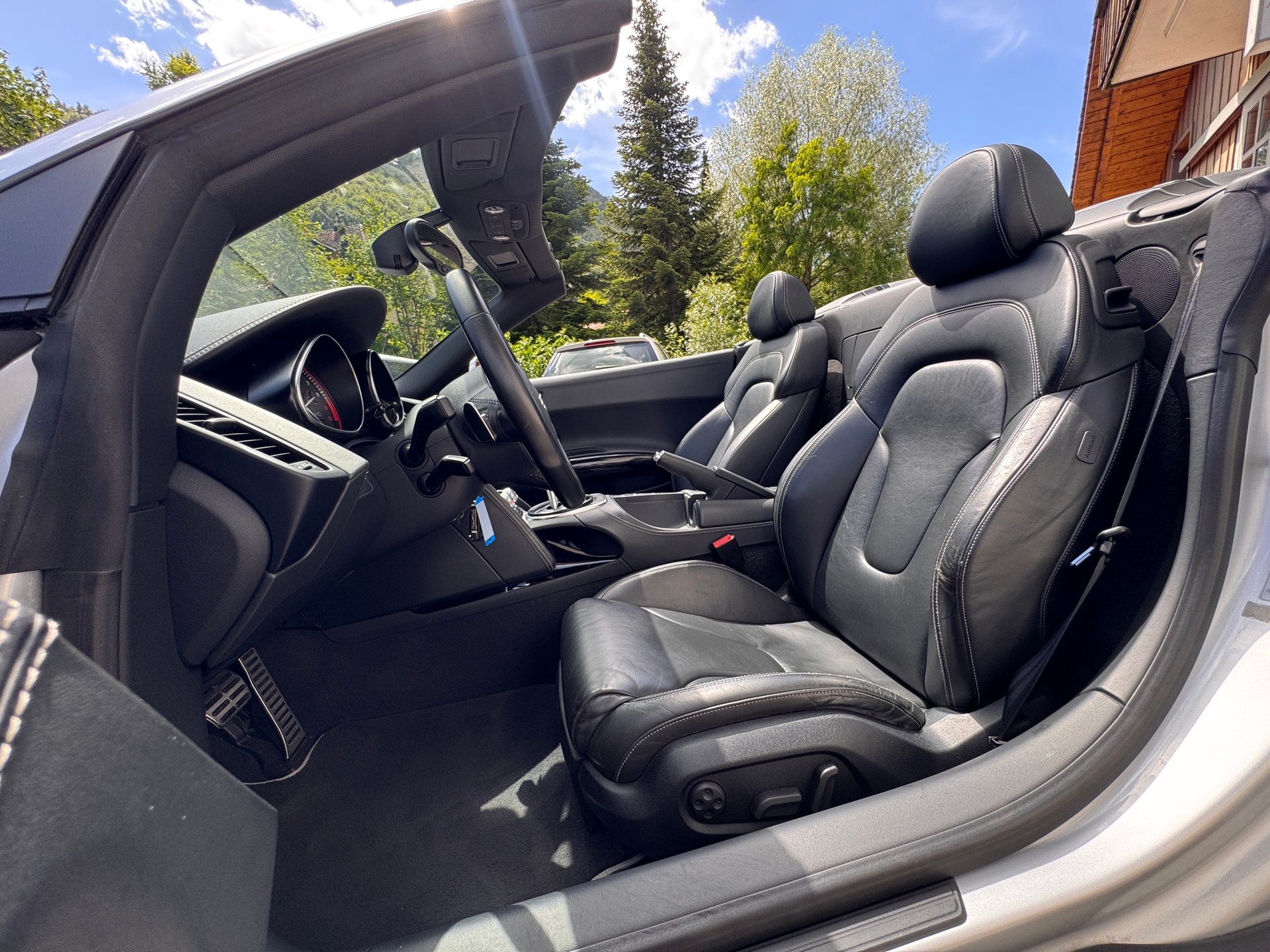 AUDI R8 Spyder 5.2 R-Tronic-image-8