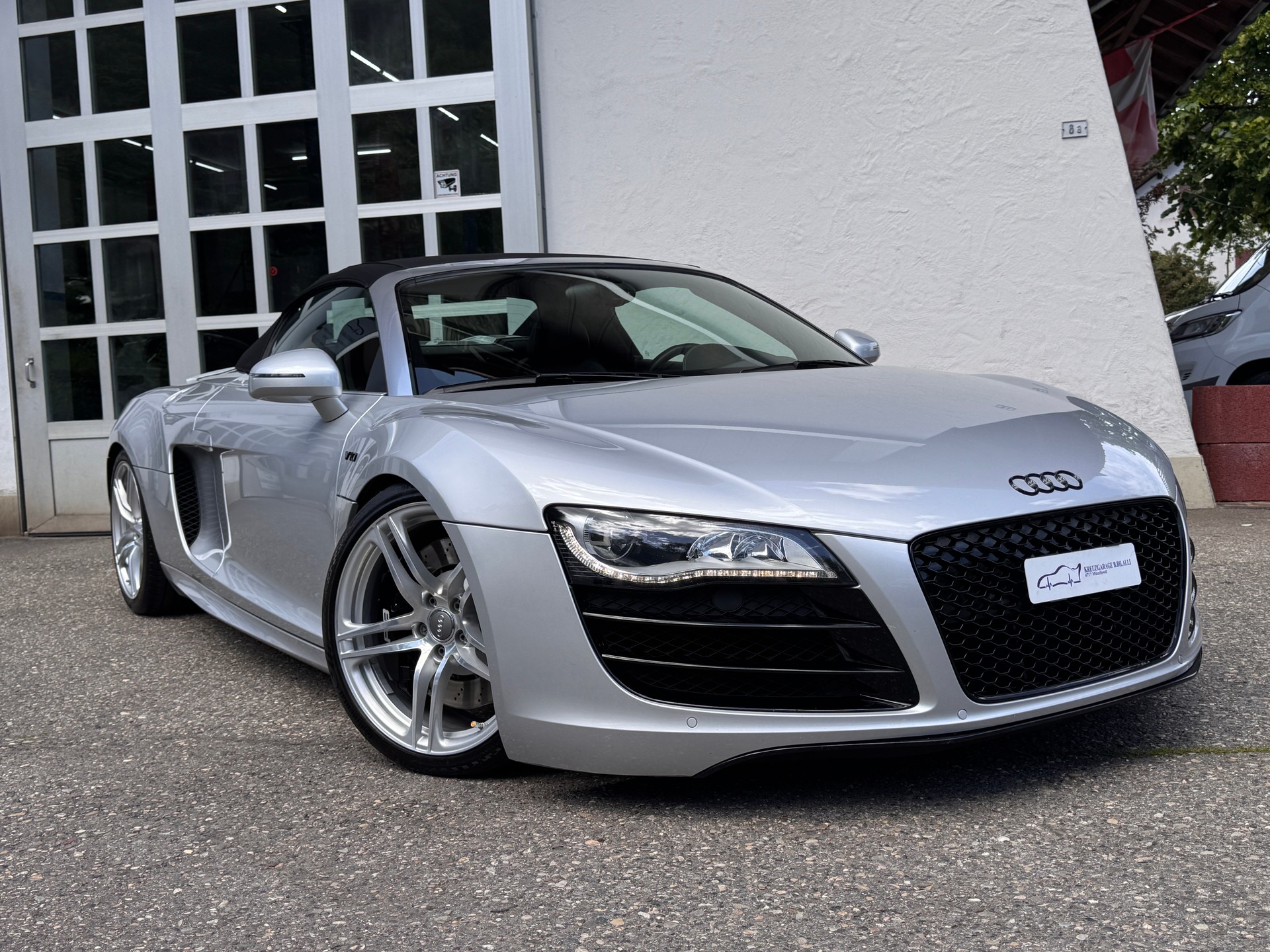 AUDI R8 Spyder 5.2 R-Tronic-image-7