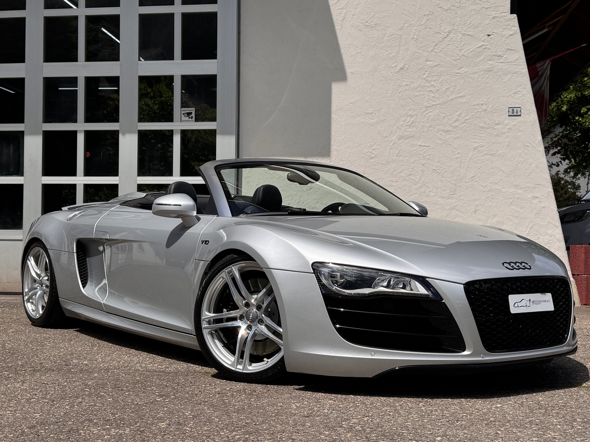 AUDI R8 Spyder 5.2 R-Tronic-image-0