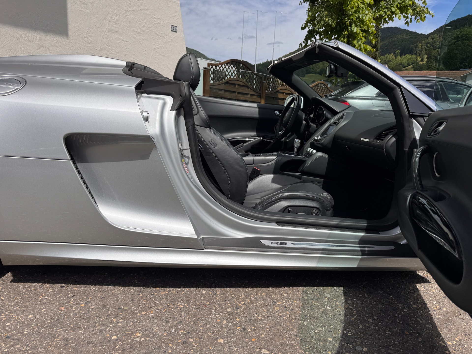 AUDI R8 Spyder 5.2 R-Tronic-image-9