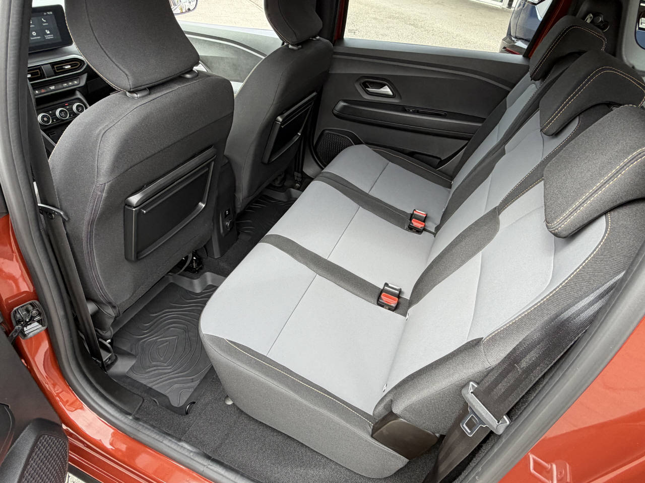 DACIA Jogger 1.6 Hybrid Extreme-image-6