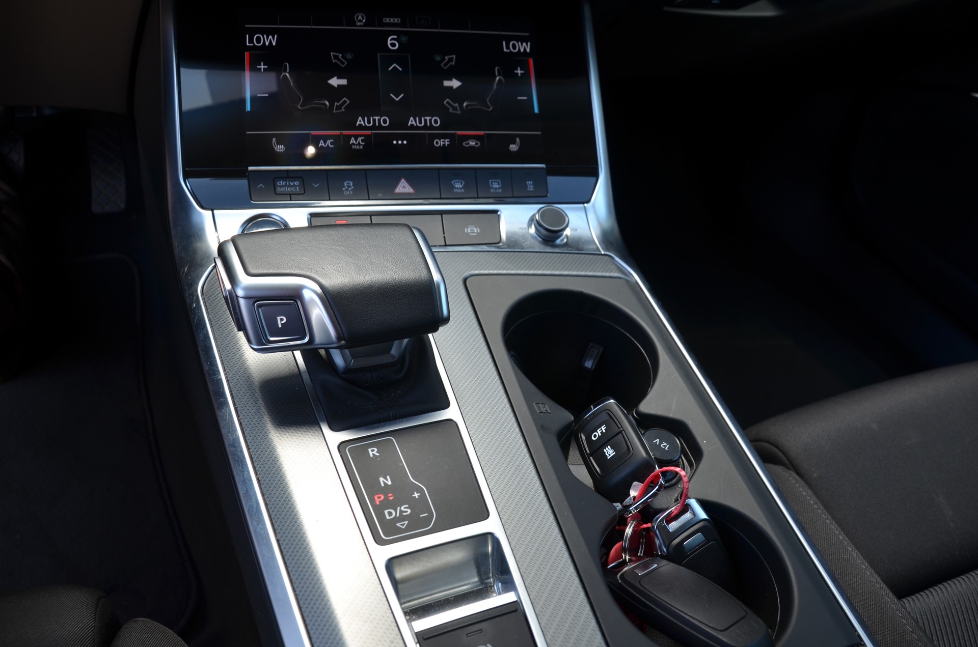 AUDI A6 Avant 40 TDI advanced quattro S-tronic-image-19