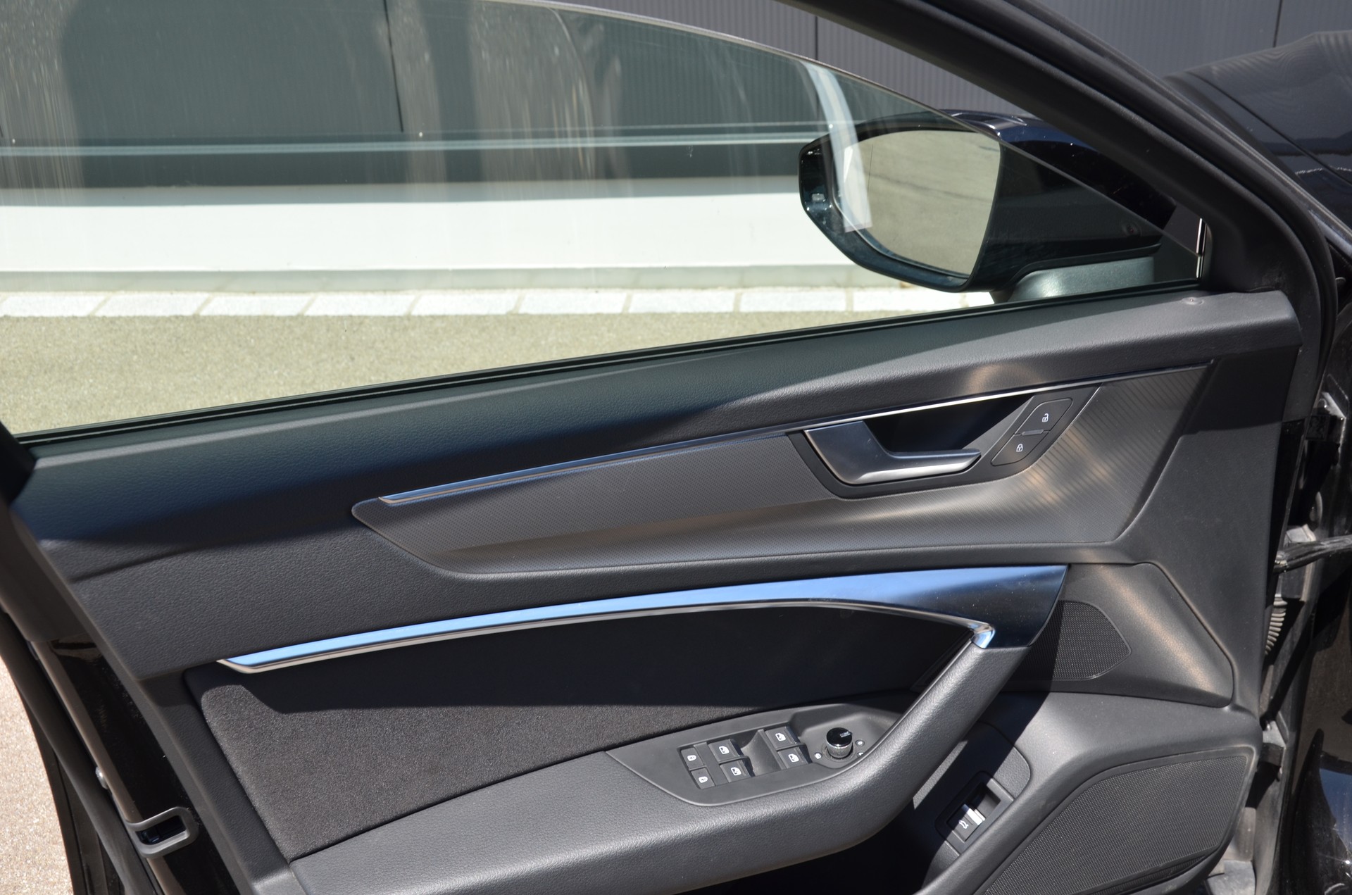 AUDI A6 Avant 40 TDI advanced quattro S-tronic-image-12