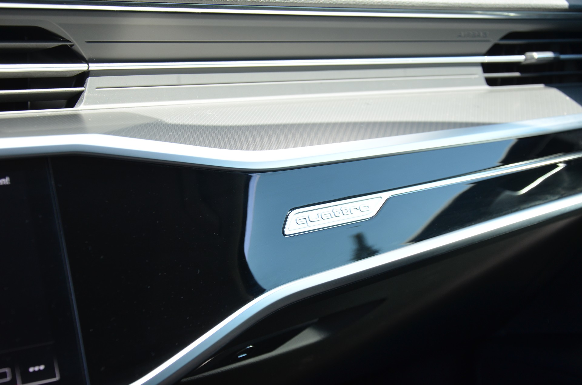 AUDI A6 Avant 40 TDI advanced quattro S-tronic-image-17