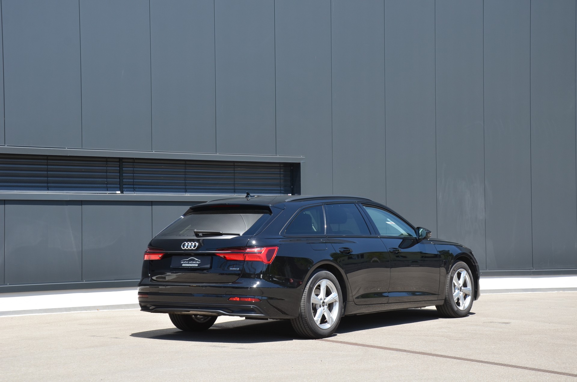 AUDI A6 Avant 40 TDI advanced quattro S-tronic-image-2
