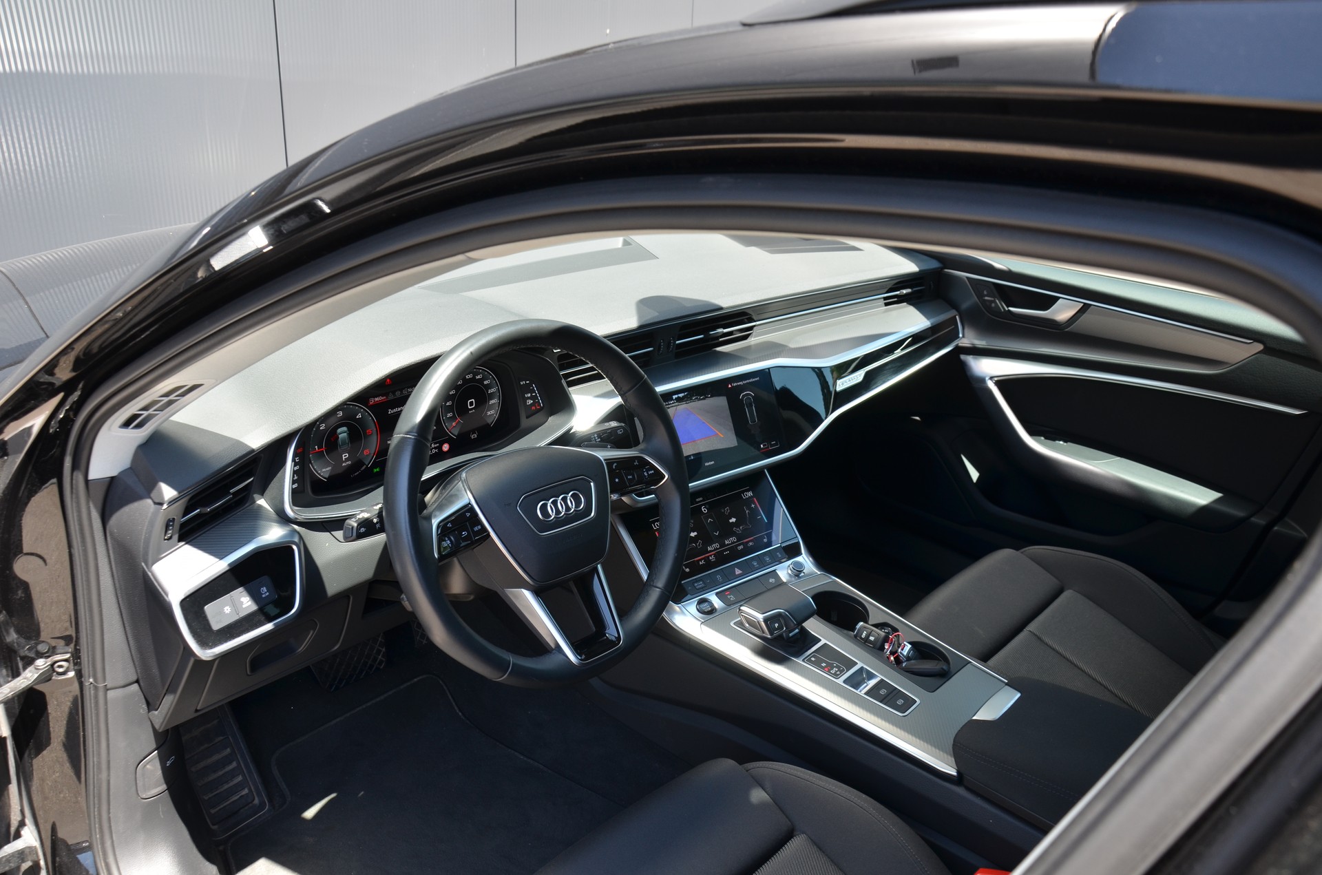 AUDI A6 Avant 40 TDI advanced quattro S-tronic-image-15