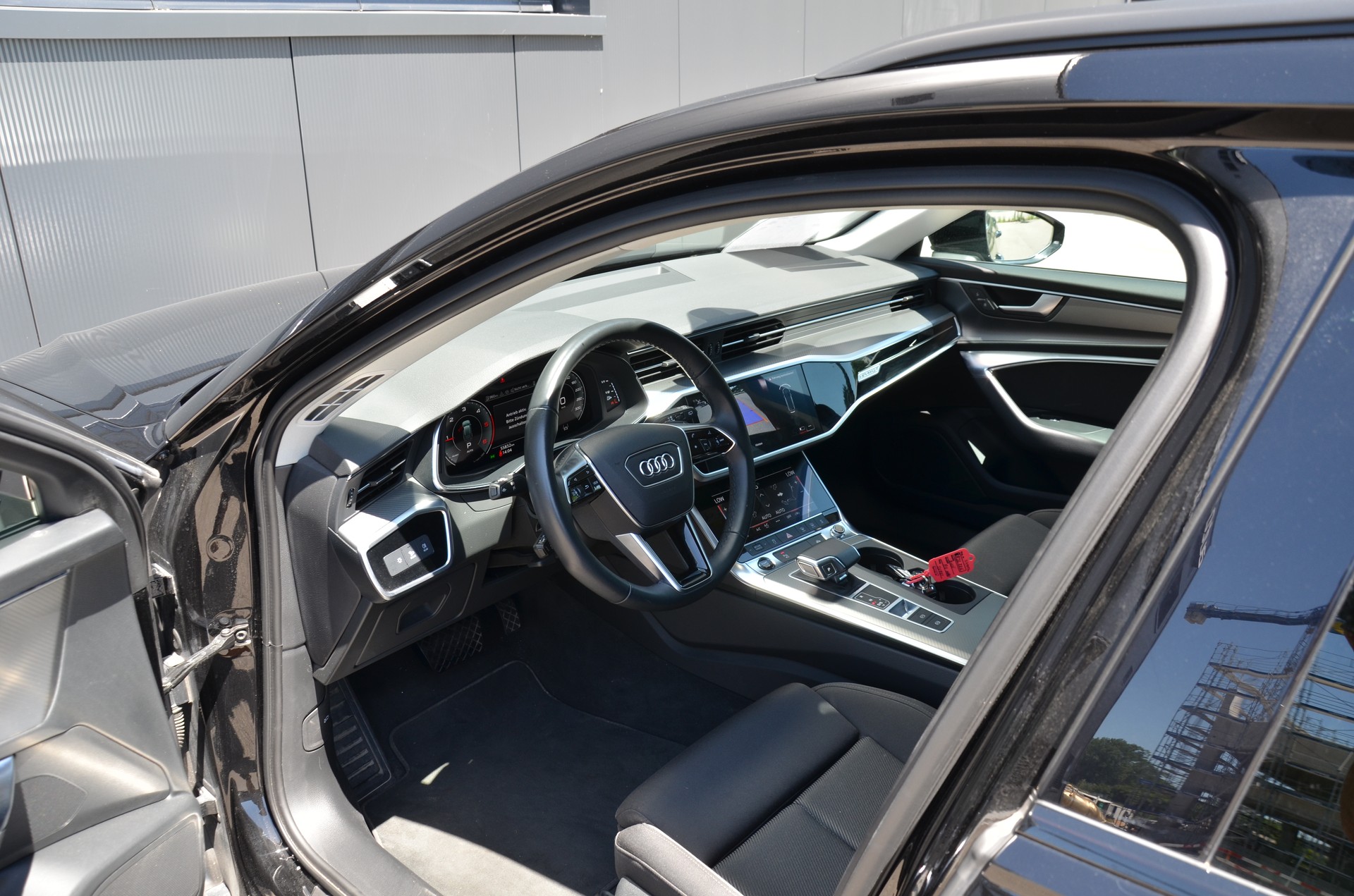 AUDI A6 Avant 40 TDI advanced quattro S-tronic-image-11
