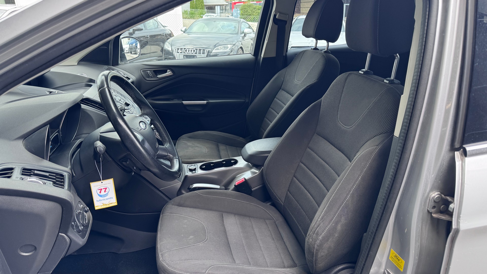 FORD Kuga 2.0 TDCi Carving 4WD PowerShift-image-8