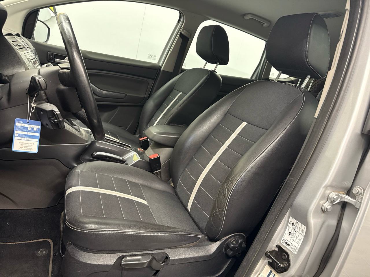 FORD Kuga 2.0 TDCi Titanium 4WD PowerShift-image-3