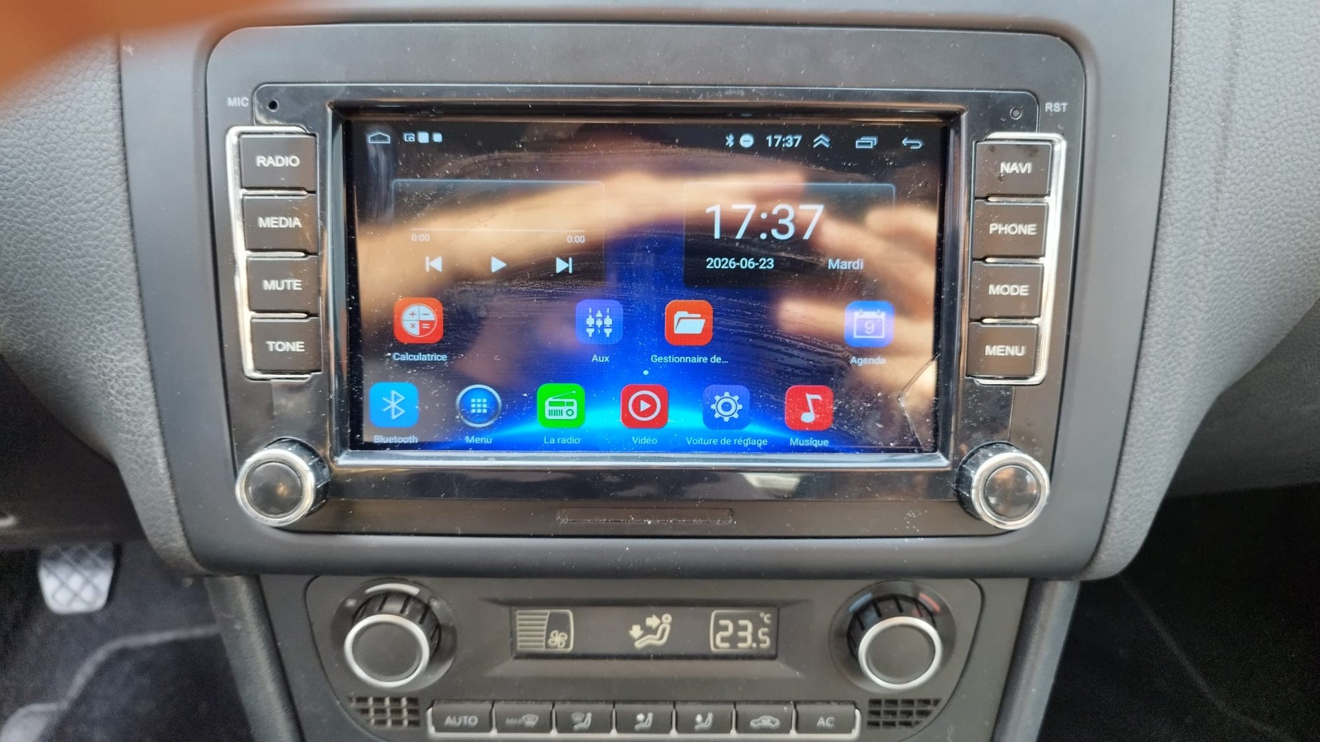 VW Polo 1.2 TSI Comfortline-image-9