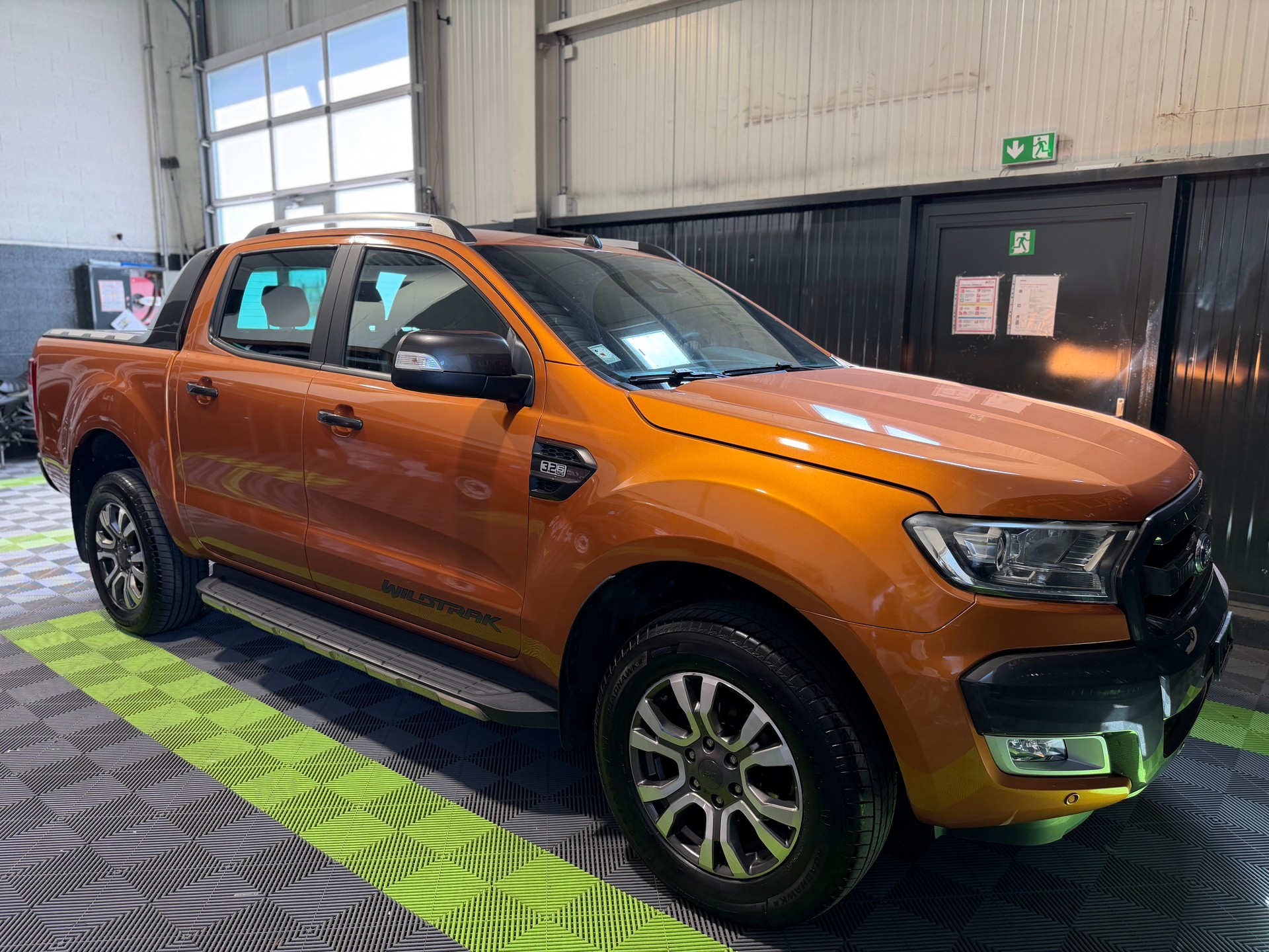 FORD Ranger Wildtrak 3.2 TDCi 4x4 A-image-1
