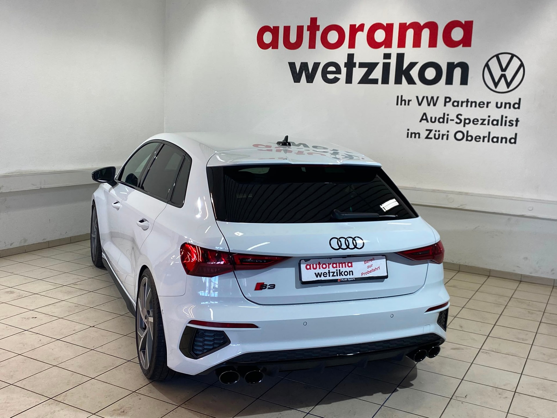 AUDI S3 Sportback 2.0 TFSI quattro S-tronic-image-3