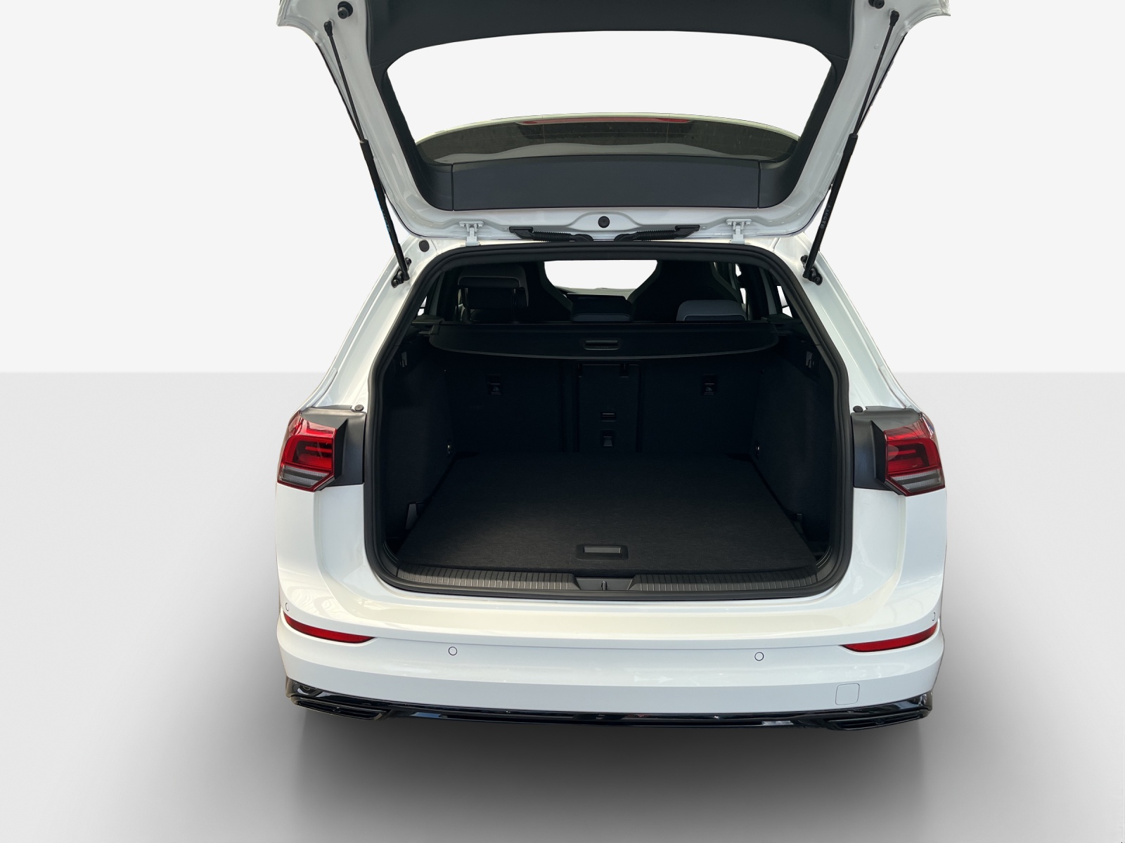 VW Golf Variant 1.5 eTSI mHEV R-Line-image-10