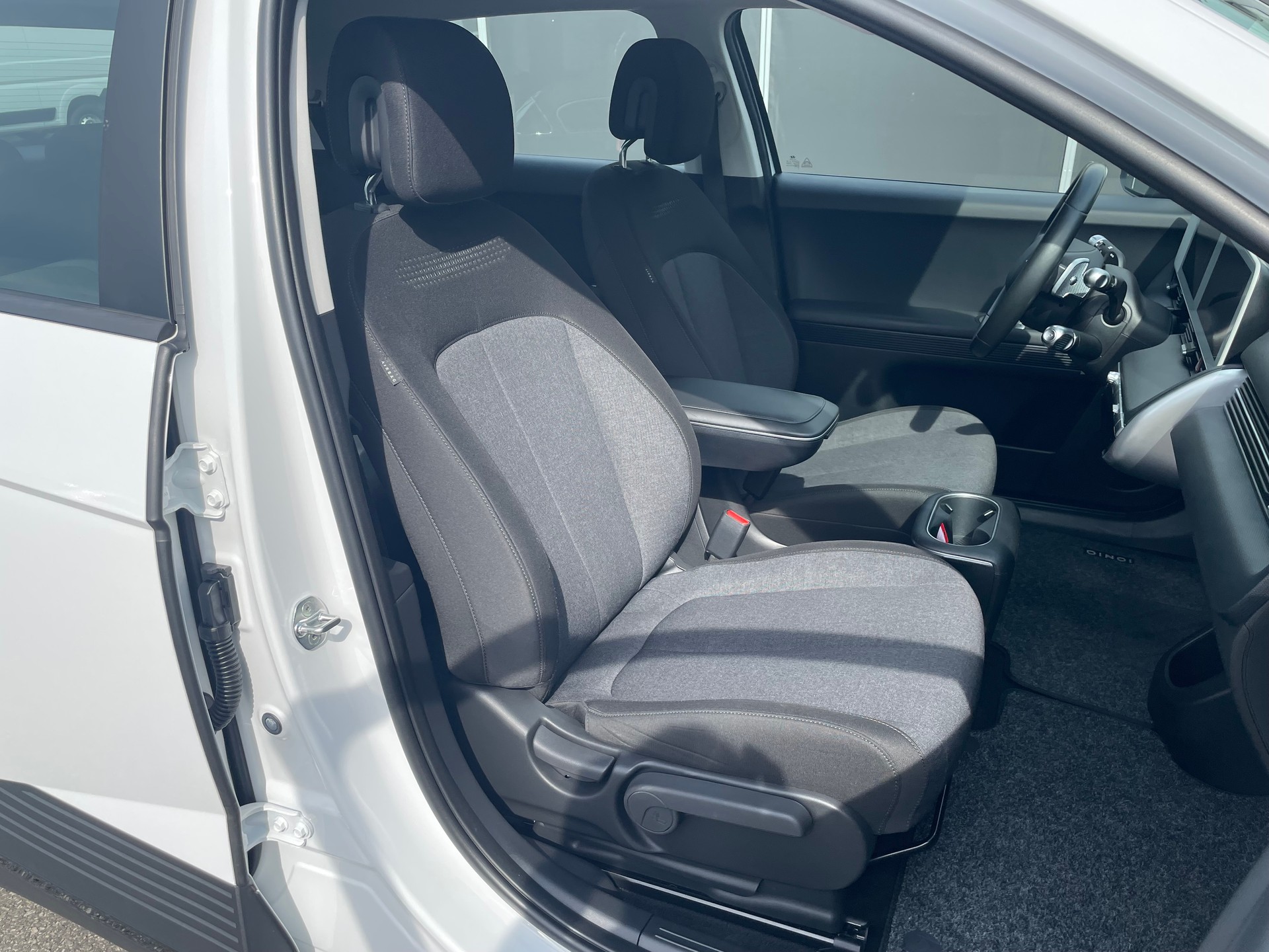 HYUNDAI Ioniq 5 72kWh Origo 4WD-image-8