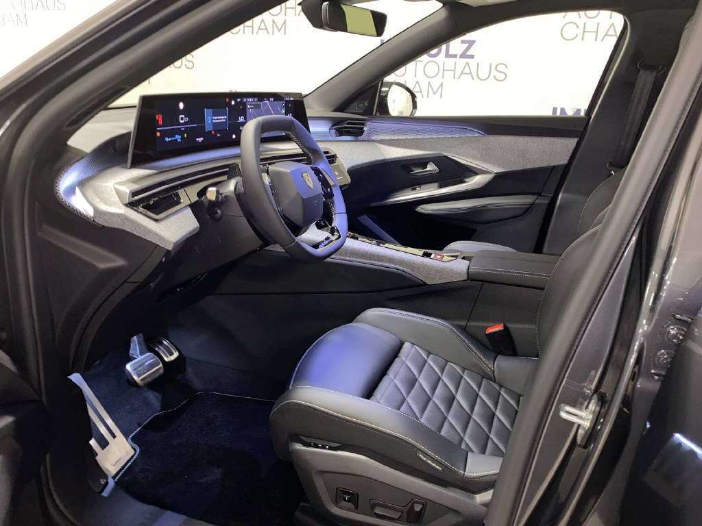 PEUGEOT 5008 e-GT Exclusive AWD-image-16
