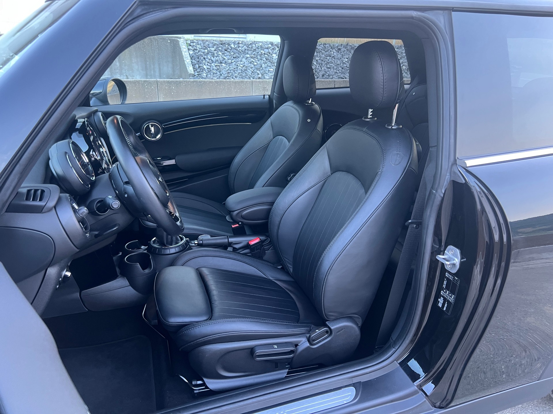 MINI Cooper S * LEDER * TOP Ausstattung *-image-8