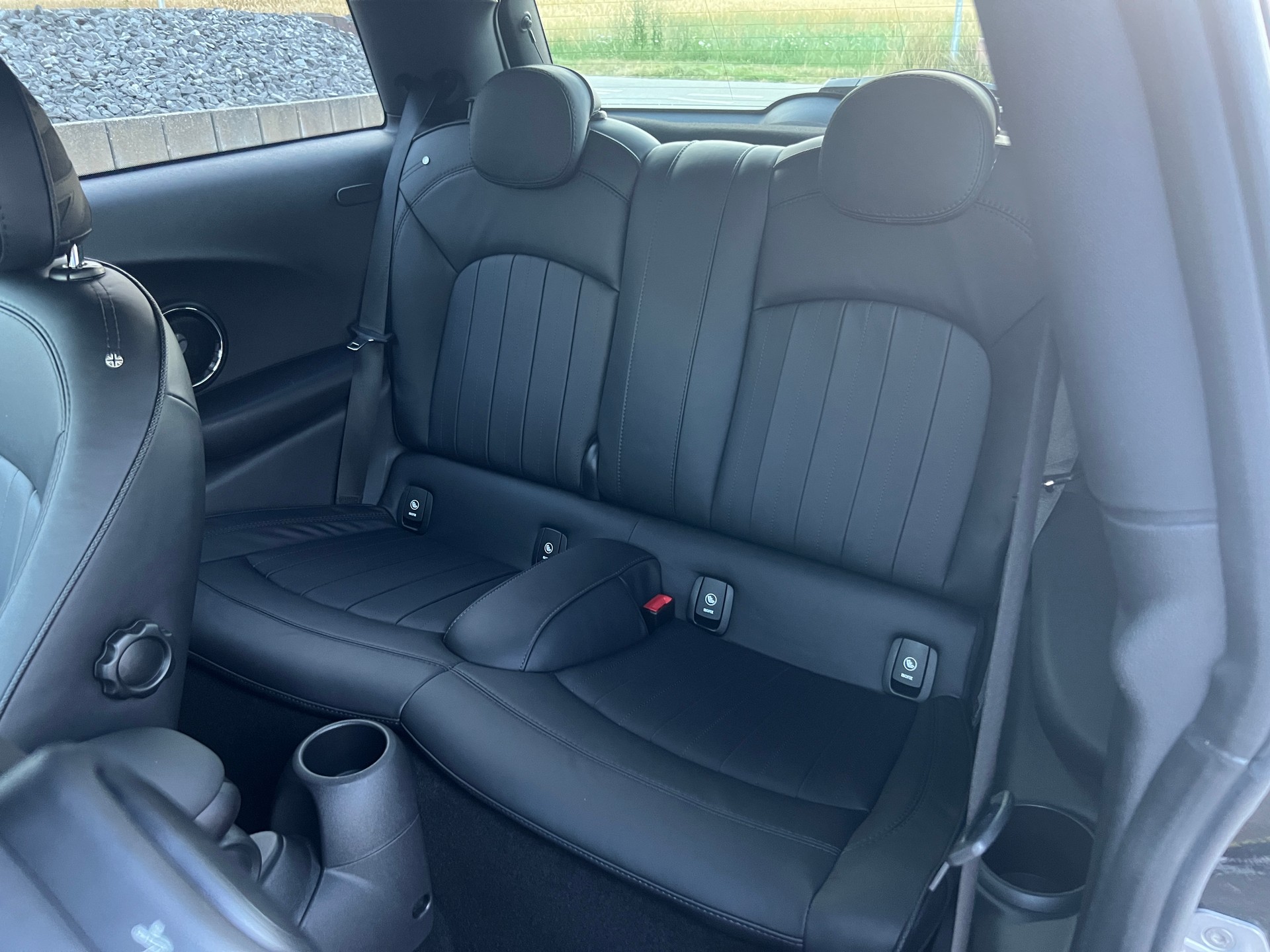 MINI Cooper S * LEDER * TOP Ausstattung *-image-11