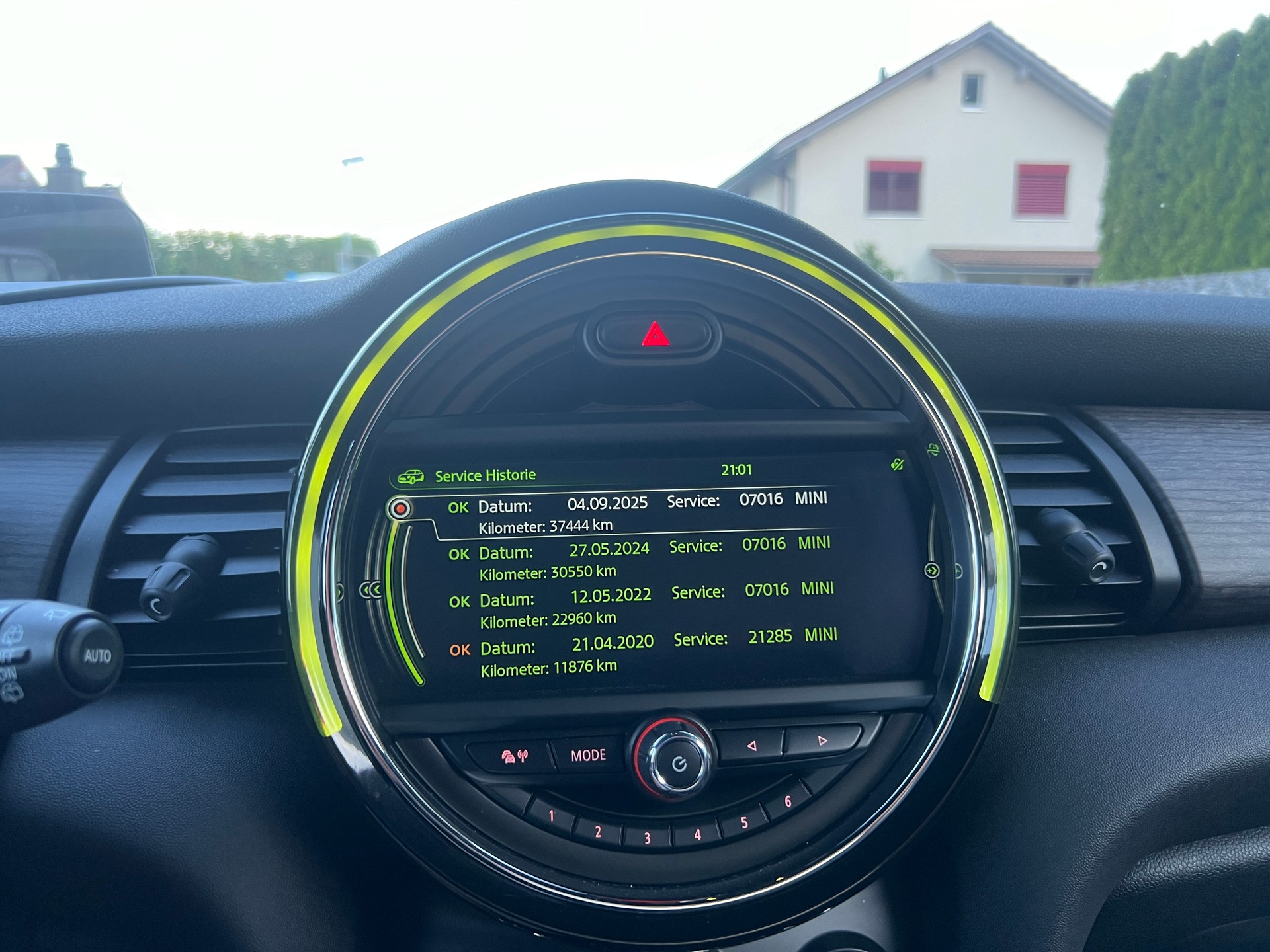 MINI Cooper S * LEDER * TOP Ausstattung *-image-14