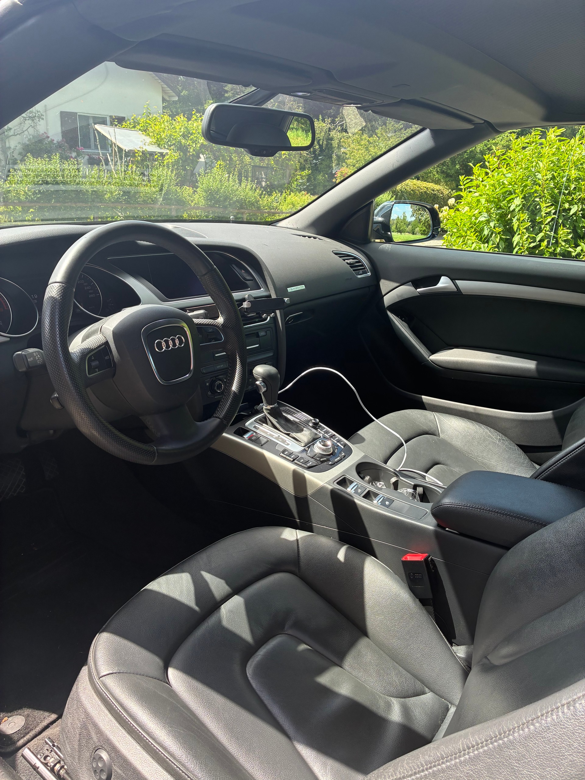 AUDI 2.0 TFSI quattro S-Tronic-image-5