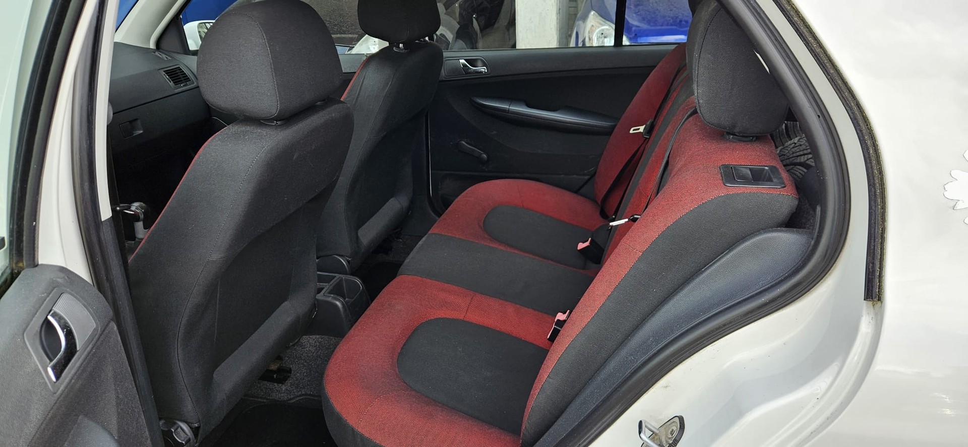 SKODA Fabia 1.2 Entry-image-9