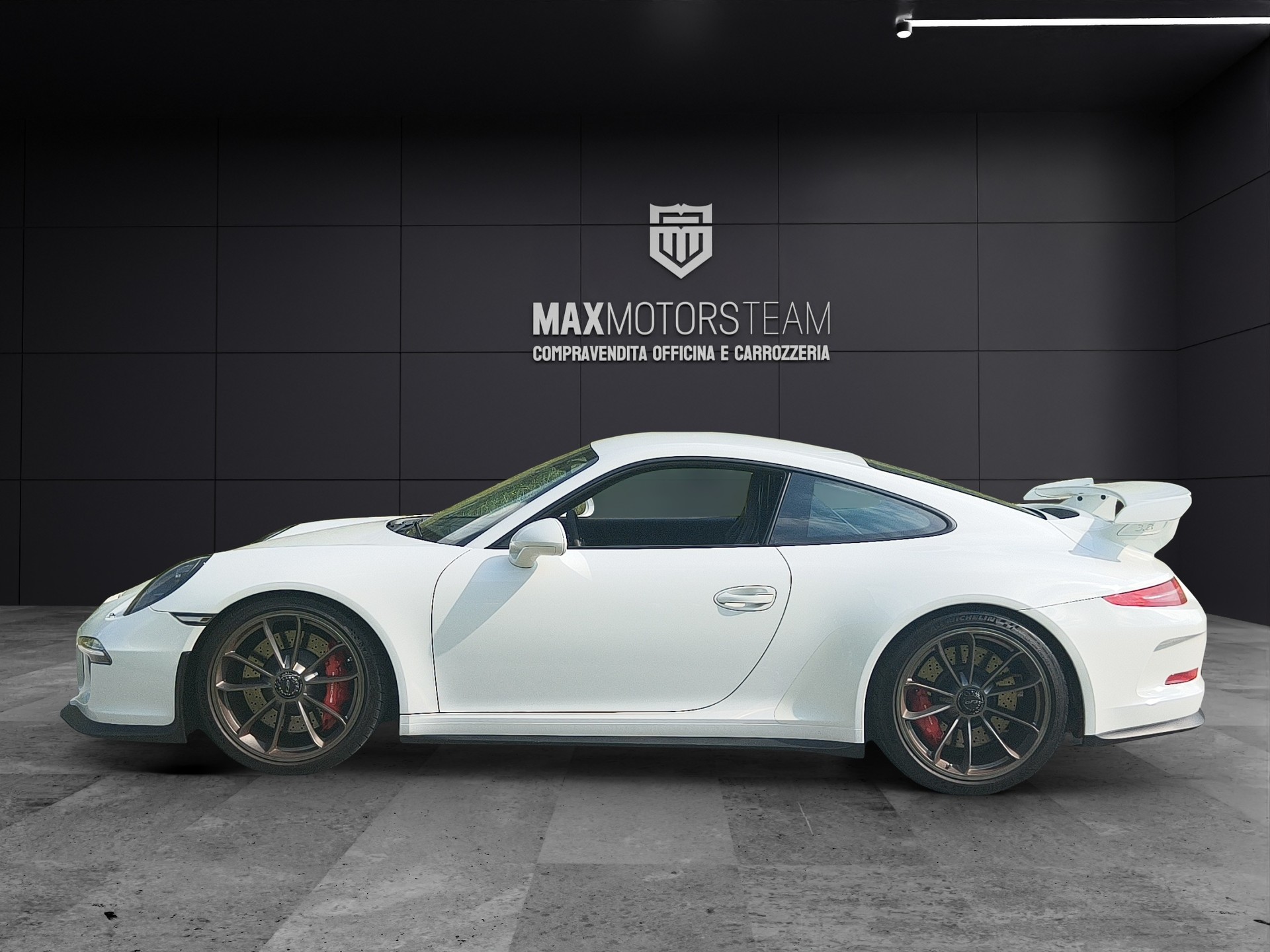 PORSCHE GT3 Clubsport-image-4