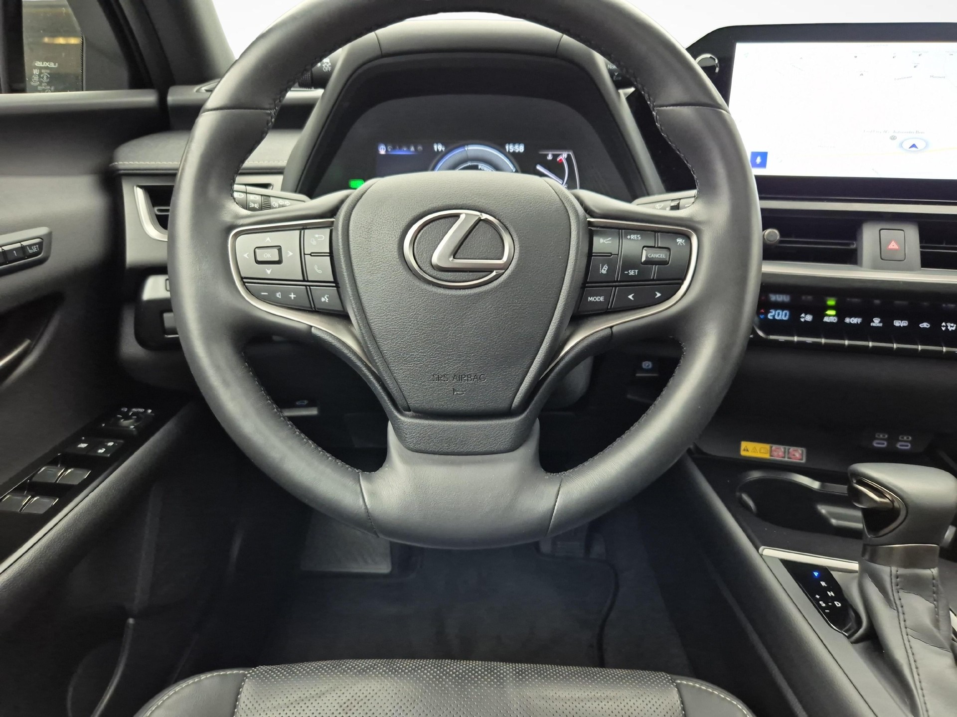 LEXUS UX 250h Excellence-image-9