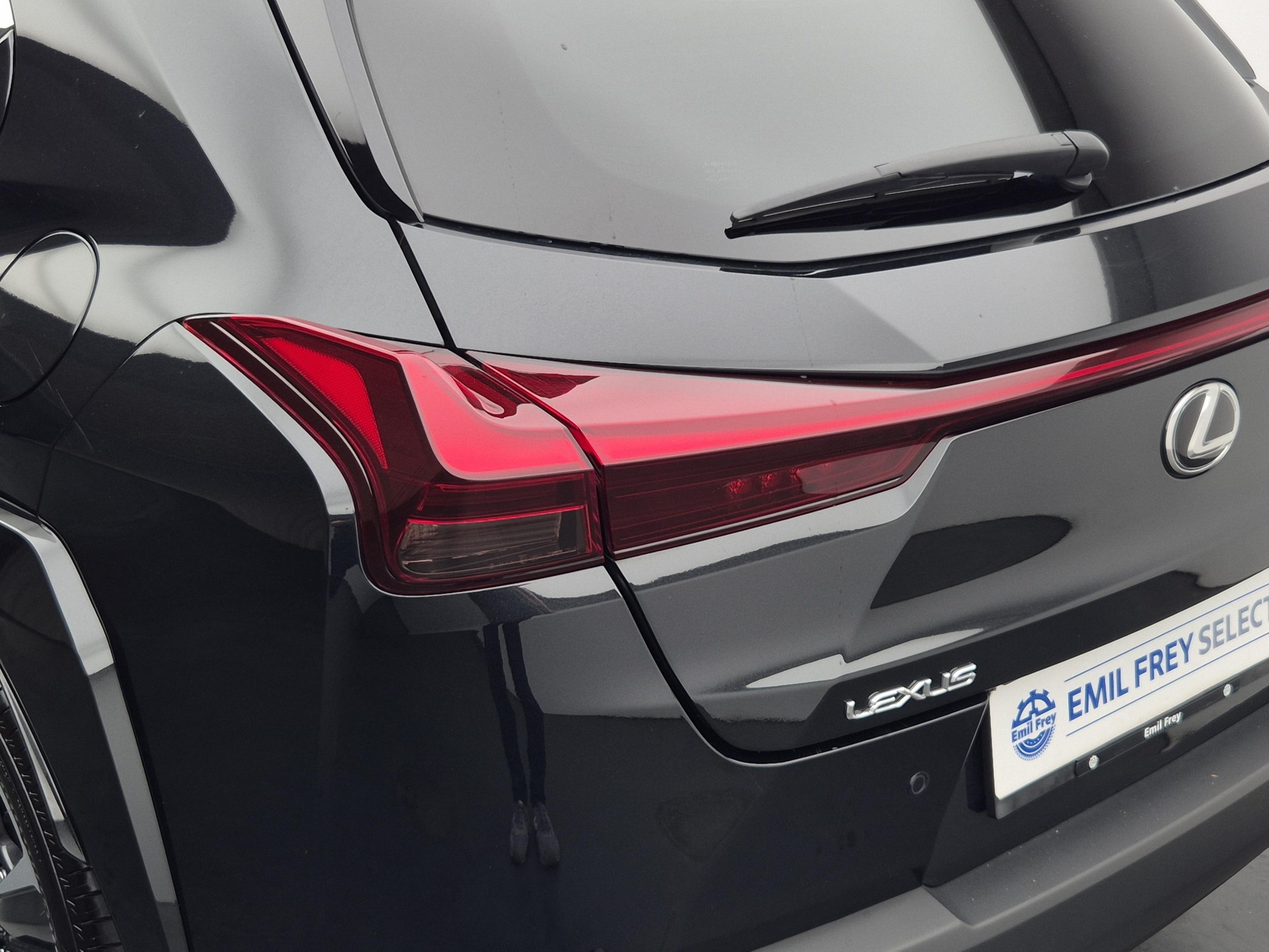 LEXUS UX 250h Excellence-image-18