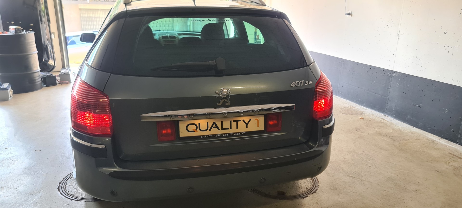 PEUGEOT 407 SW 2.0 HDI ST Executive-image-5