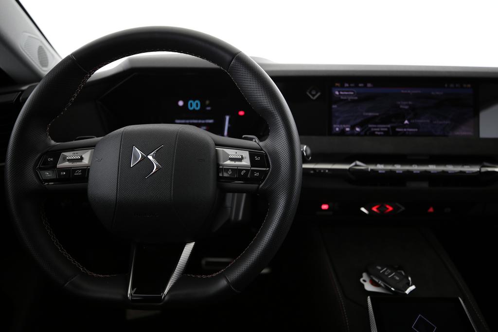 DS AUTOMOBILES 4 1.6 E-Tense Ligne Noire-image-5