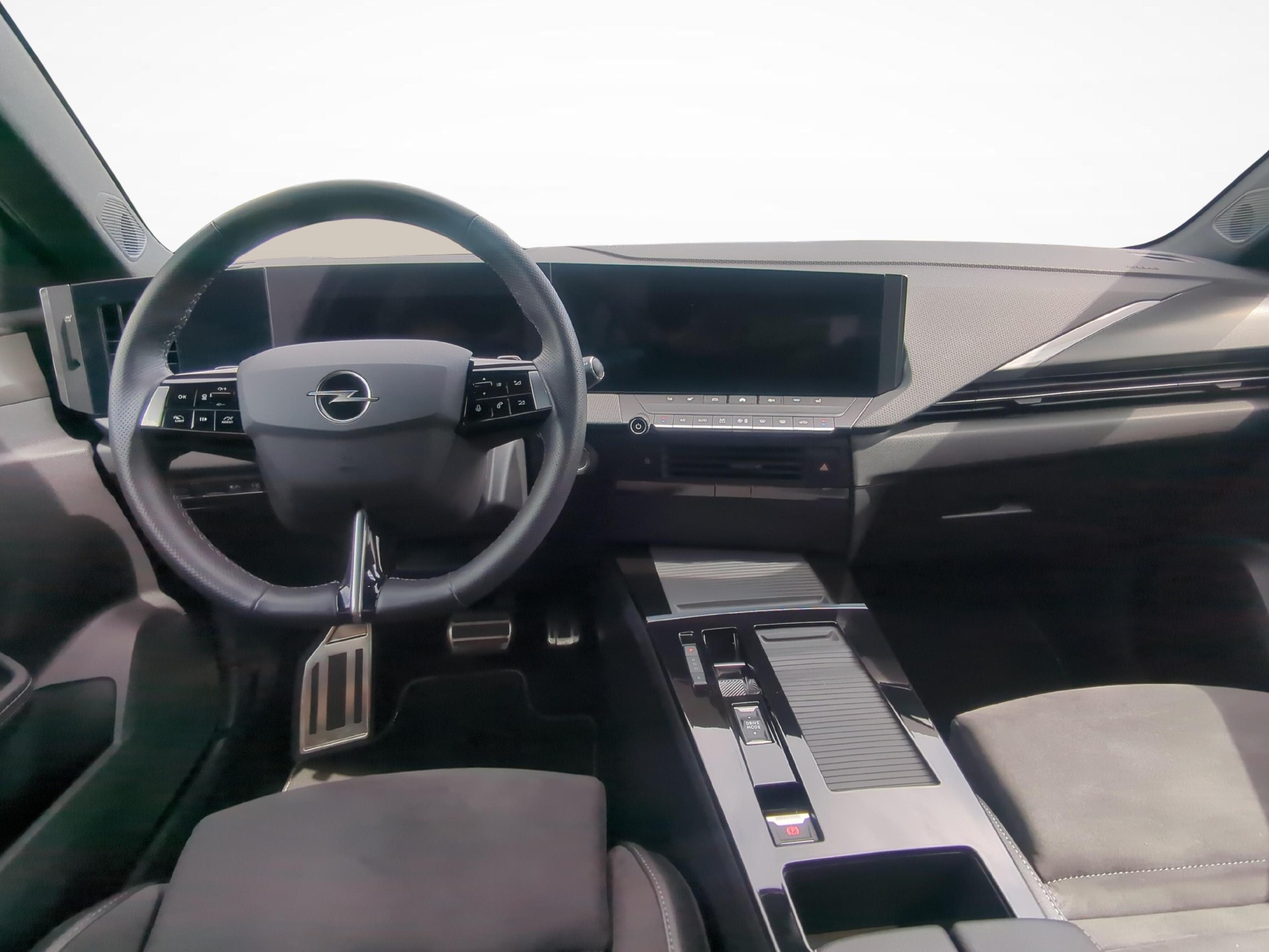 OPEL Astra 1.6 T PHEV 180 Swiss Premium-image-9