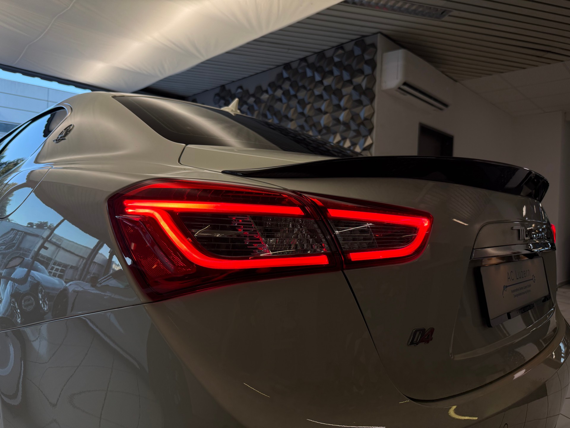MASERATI Ghibli S Q4 3.0 V6 Automatica-image-22
